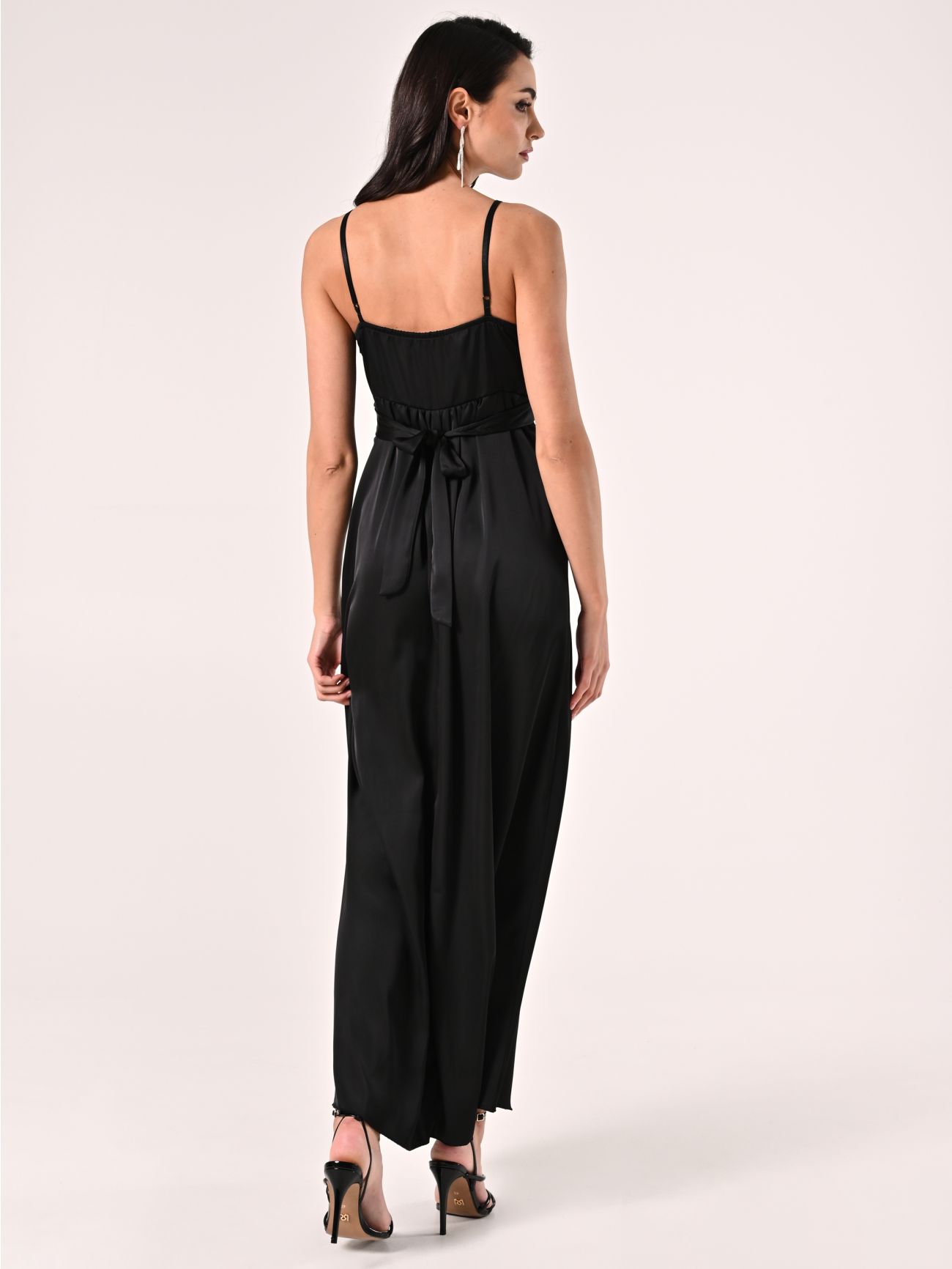 Black Empire-Waist Dress in Satin det_3