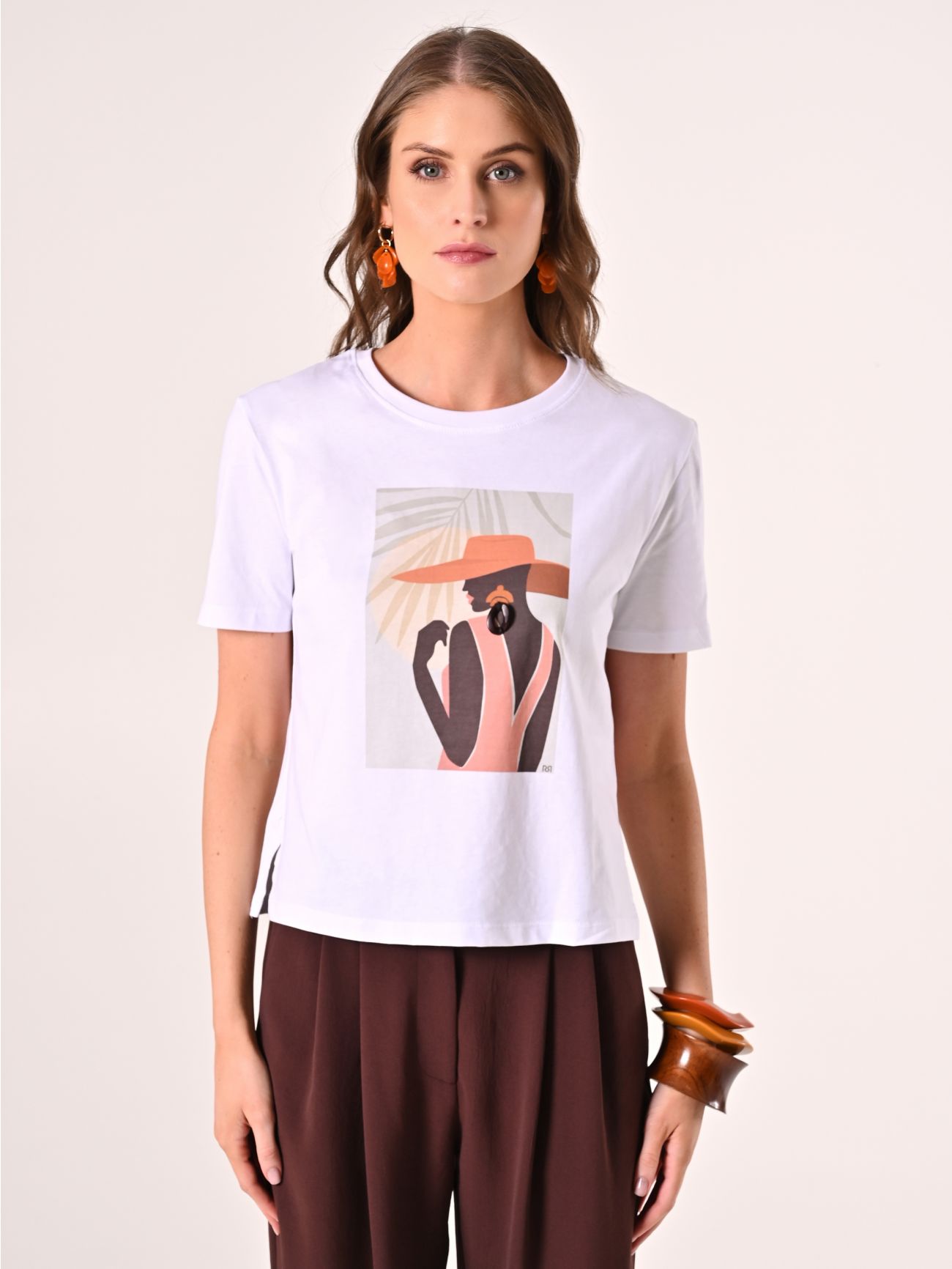 Camiseta de algodón con estampado y colgante de pedrería det_2
