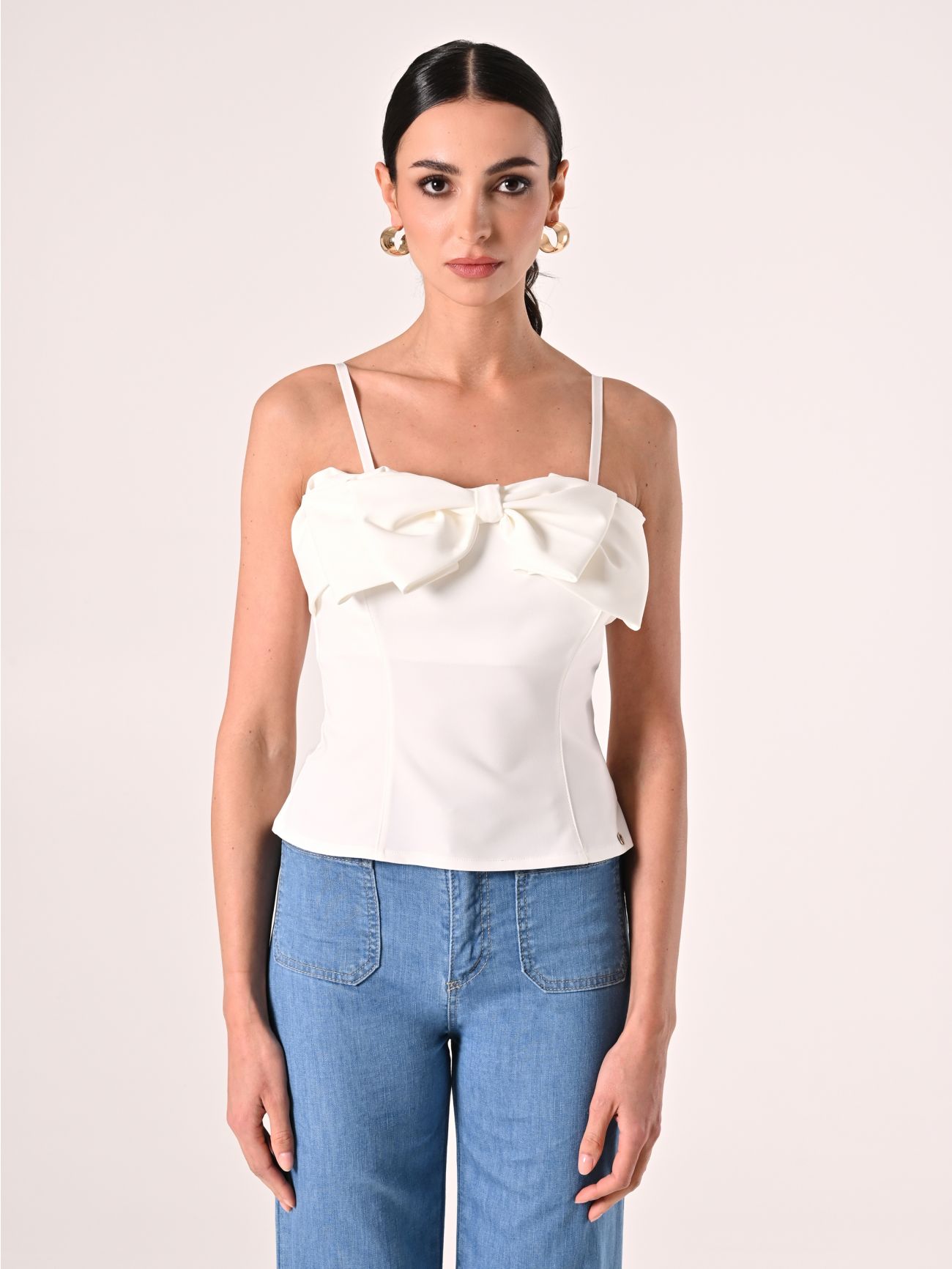 White Top with Maxi Bow det_2