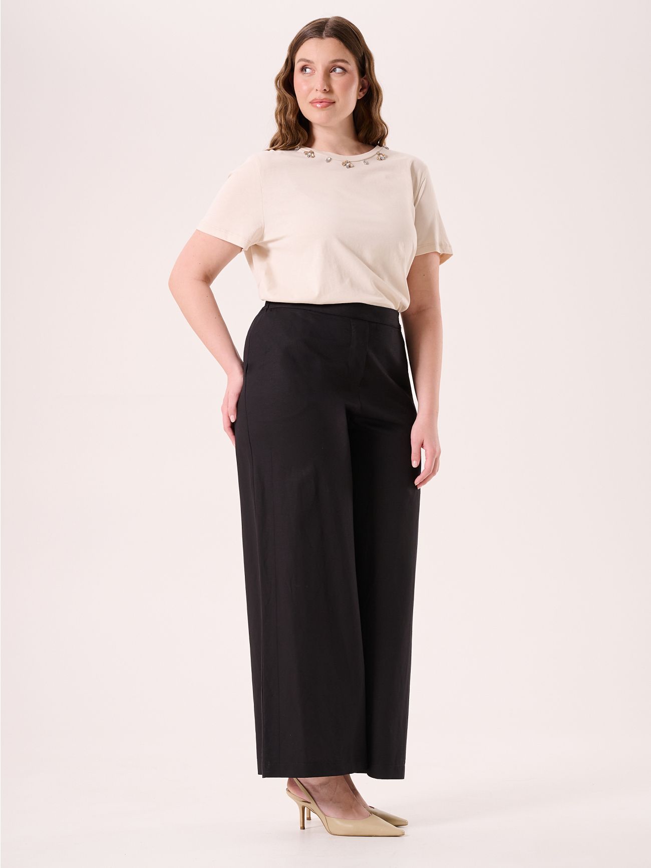 Curvy Black Trousers in Viscose Linen in_i7