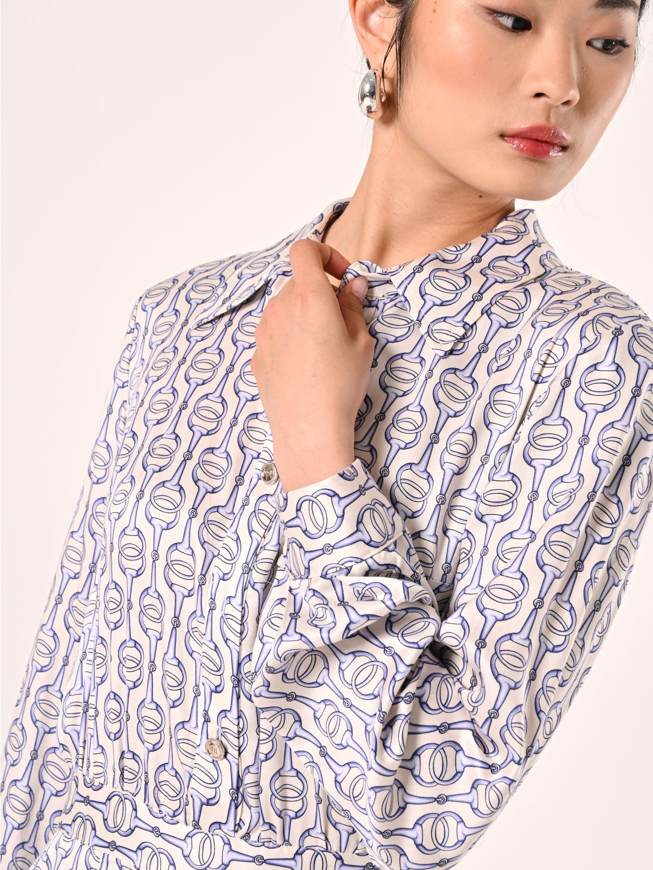 Robe midi imprimée blanche et bleu ciel in_i5