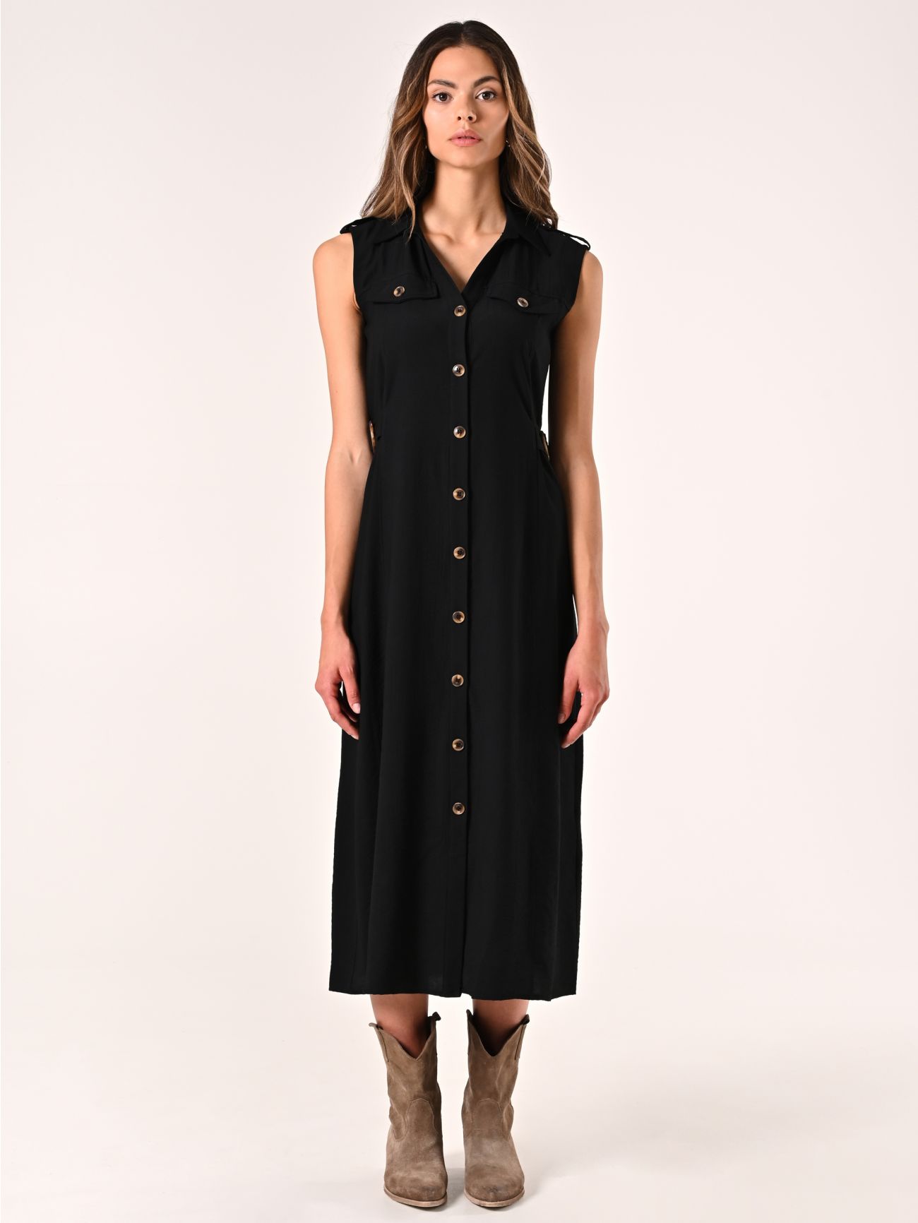 Black Shirt Dress with Horn-effect Buttons det_1