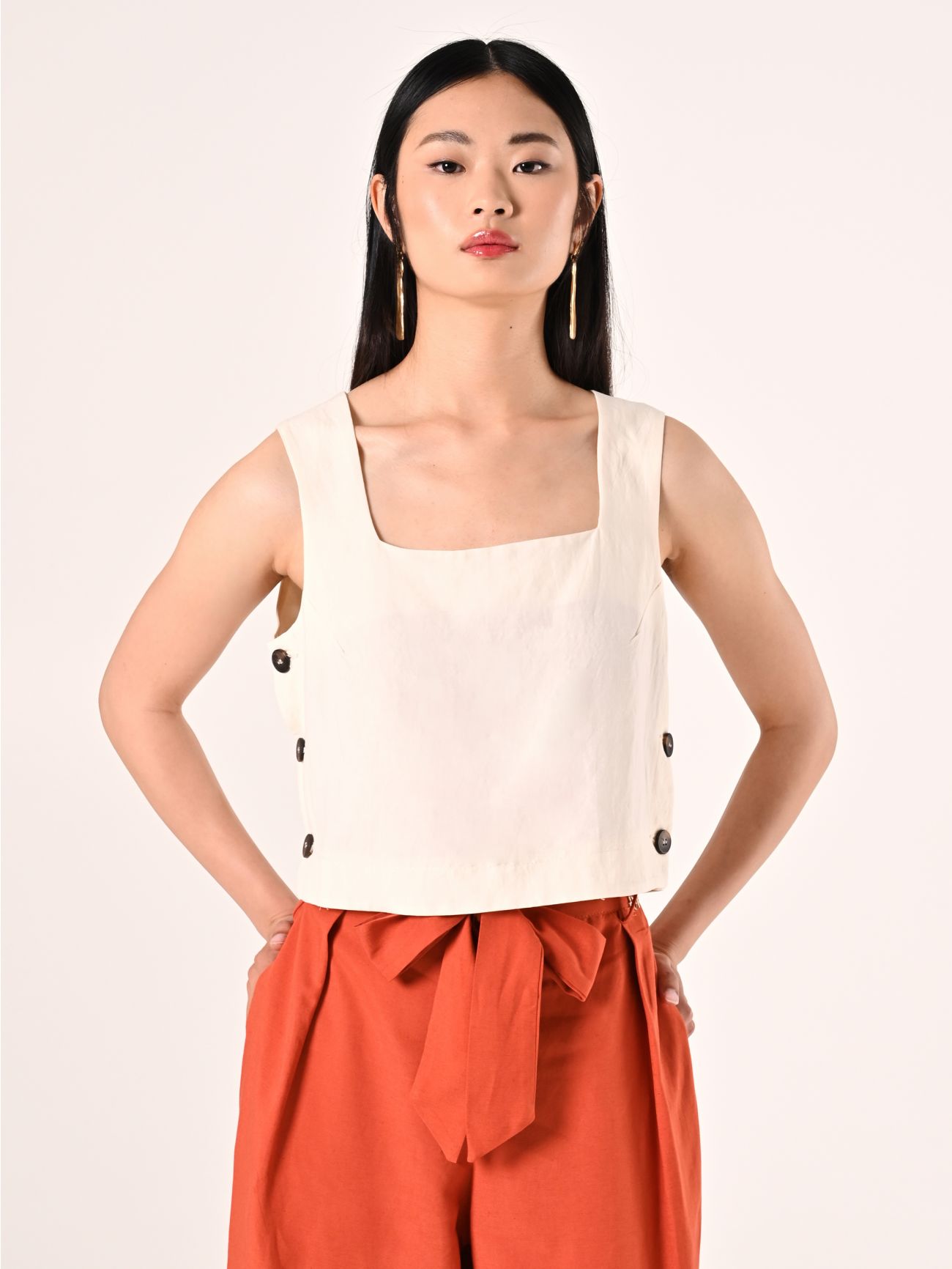 White Crop Top in Viscose Linen in_i7