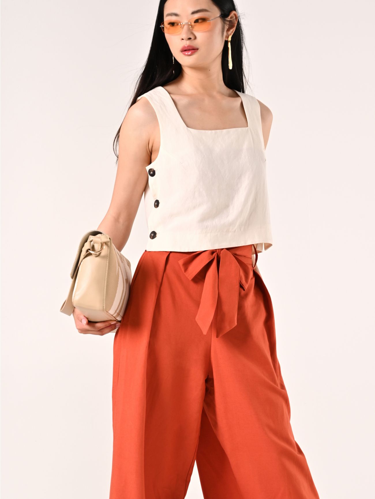 White Crop Top in Viscose Linen sp_e1