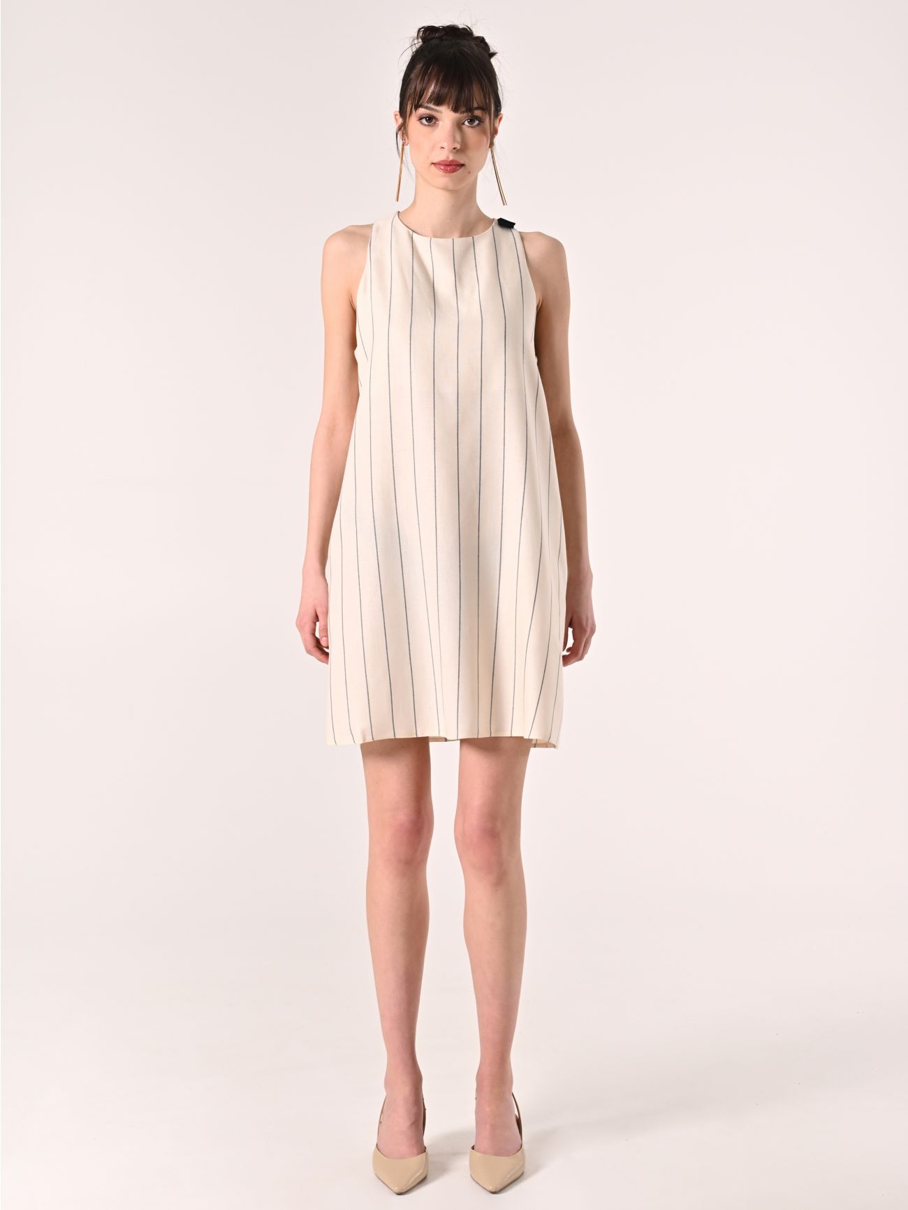 Weißes Kleid mit Streifen in Weiß & Blau det_1
