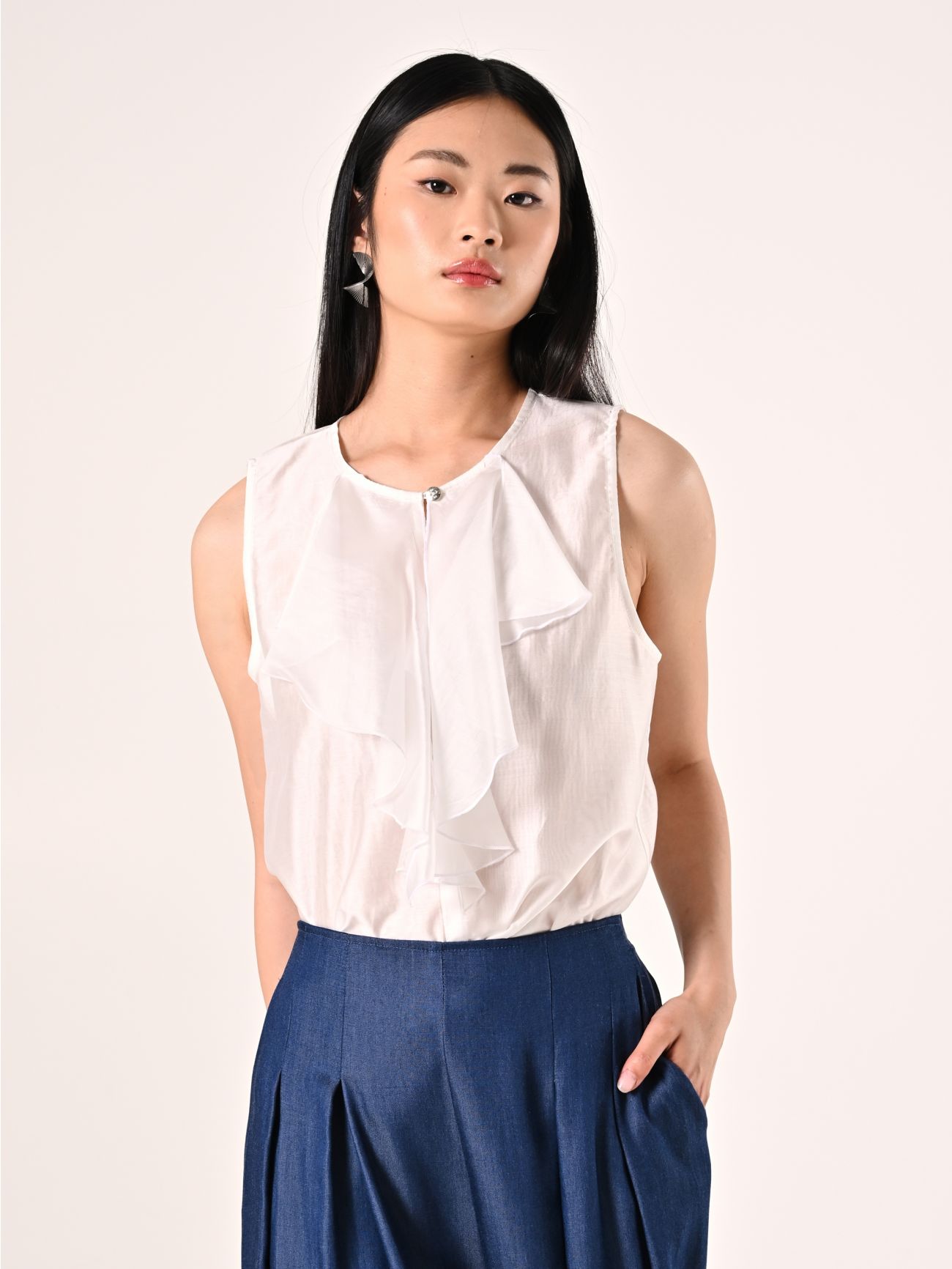 White Ruffled Blouse in_i7