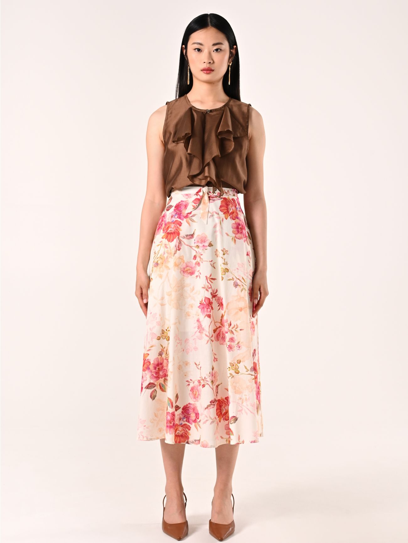 Brown Ruffled Blouse det_1