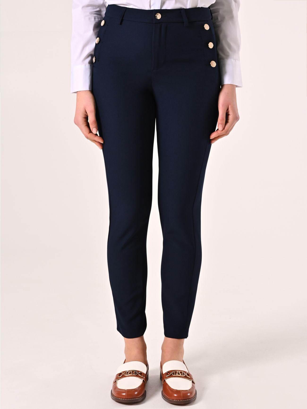 Pantalón azul con botones marineros det_2