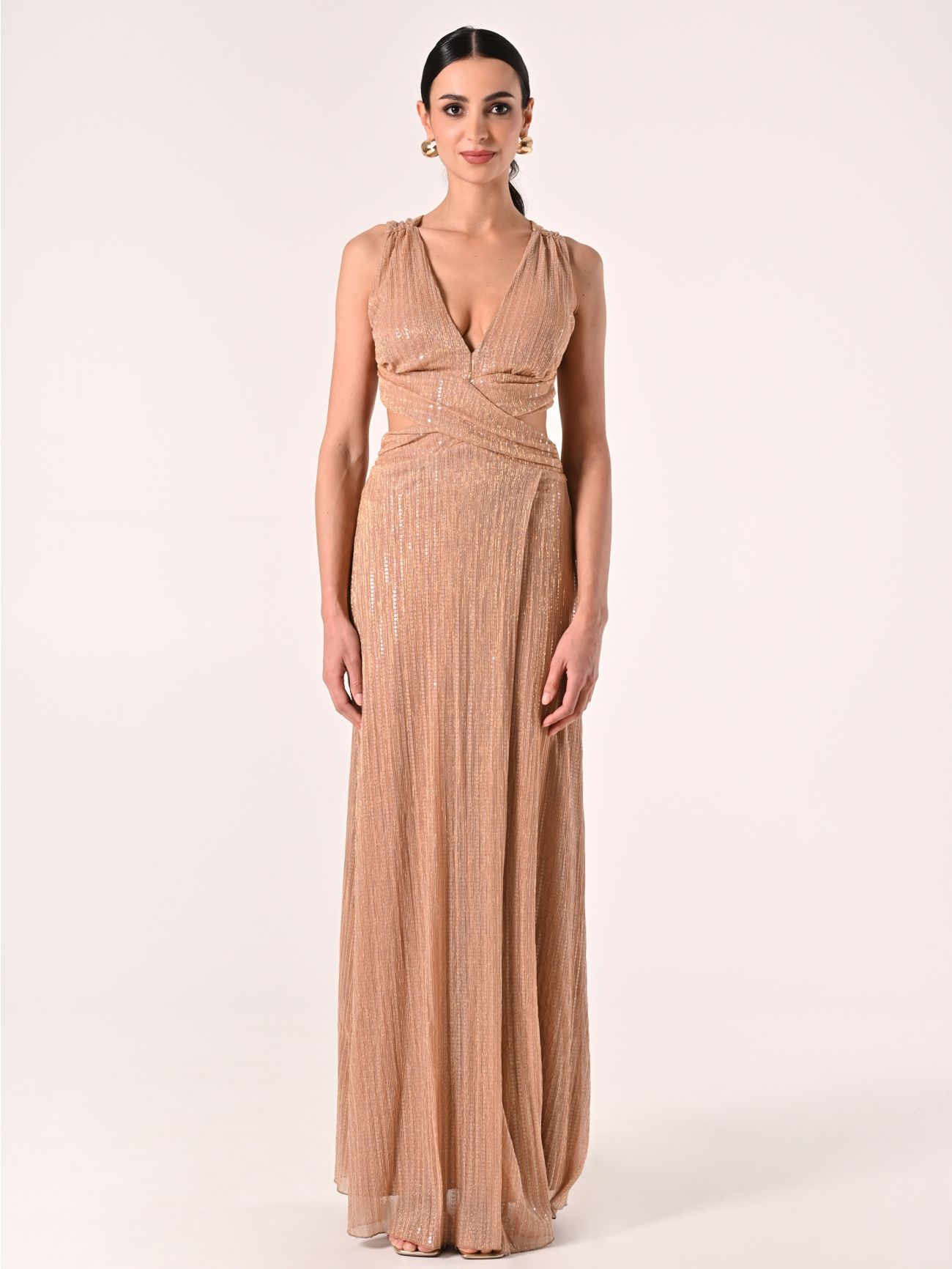 Vestido nude con lentejuelas y detalles de cut-out det_1
