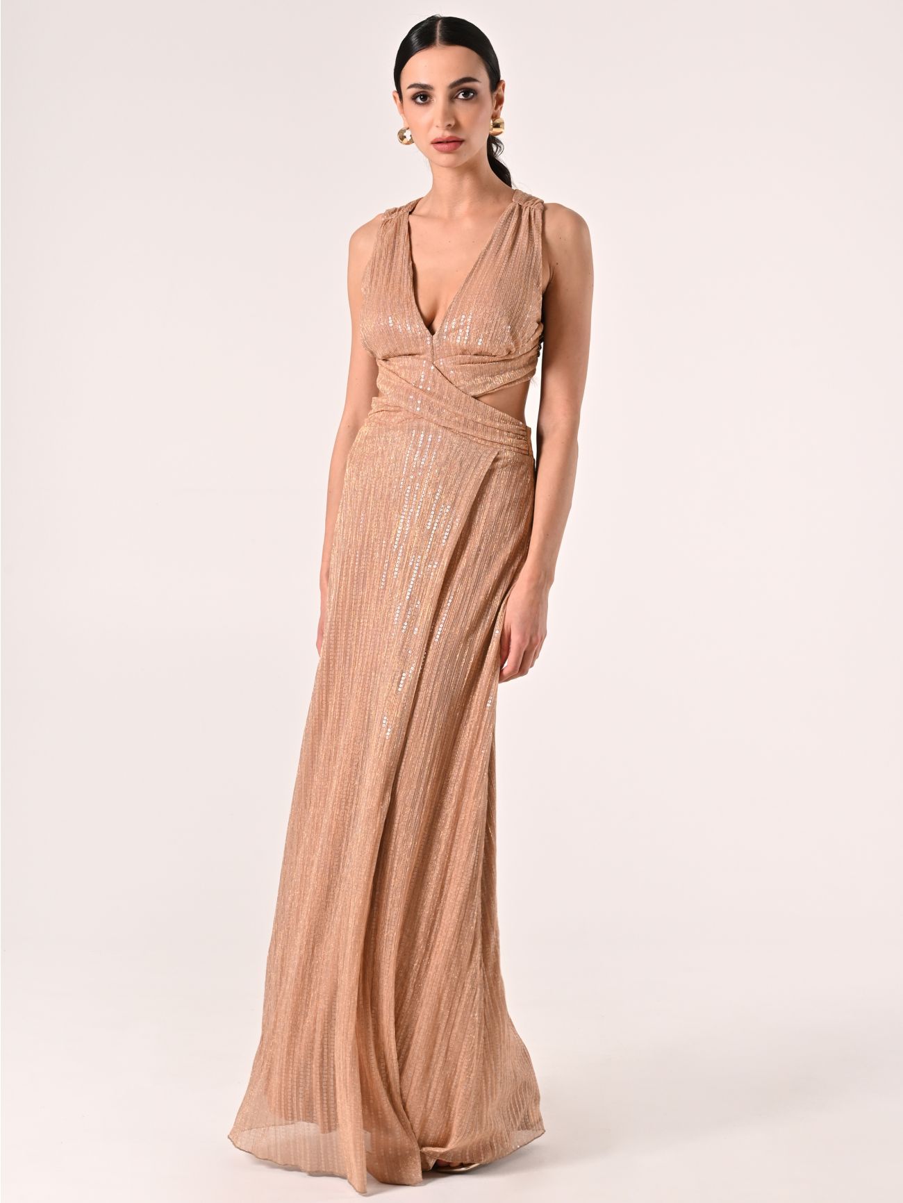Vestido nude con lentejuelas y detalles de cut-out in_i7