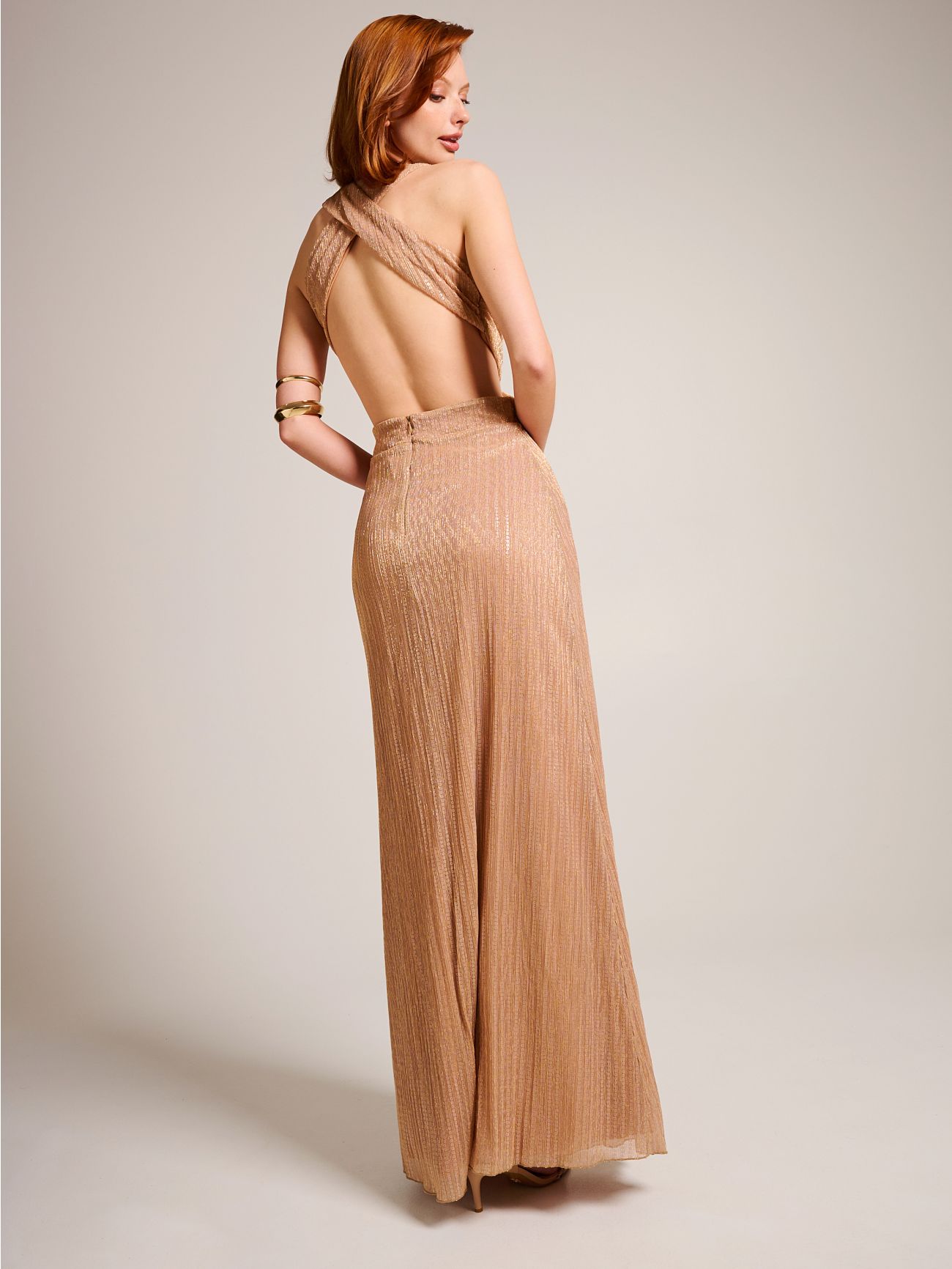 Vestido nude con lentejuelas y detalles de cut-out sp_e1