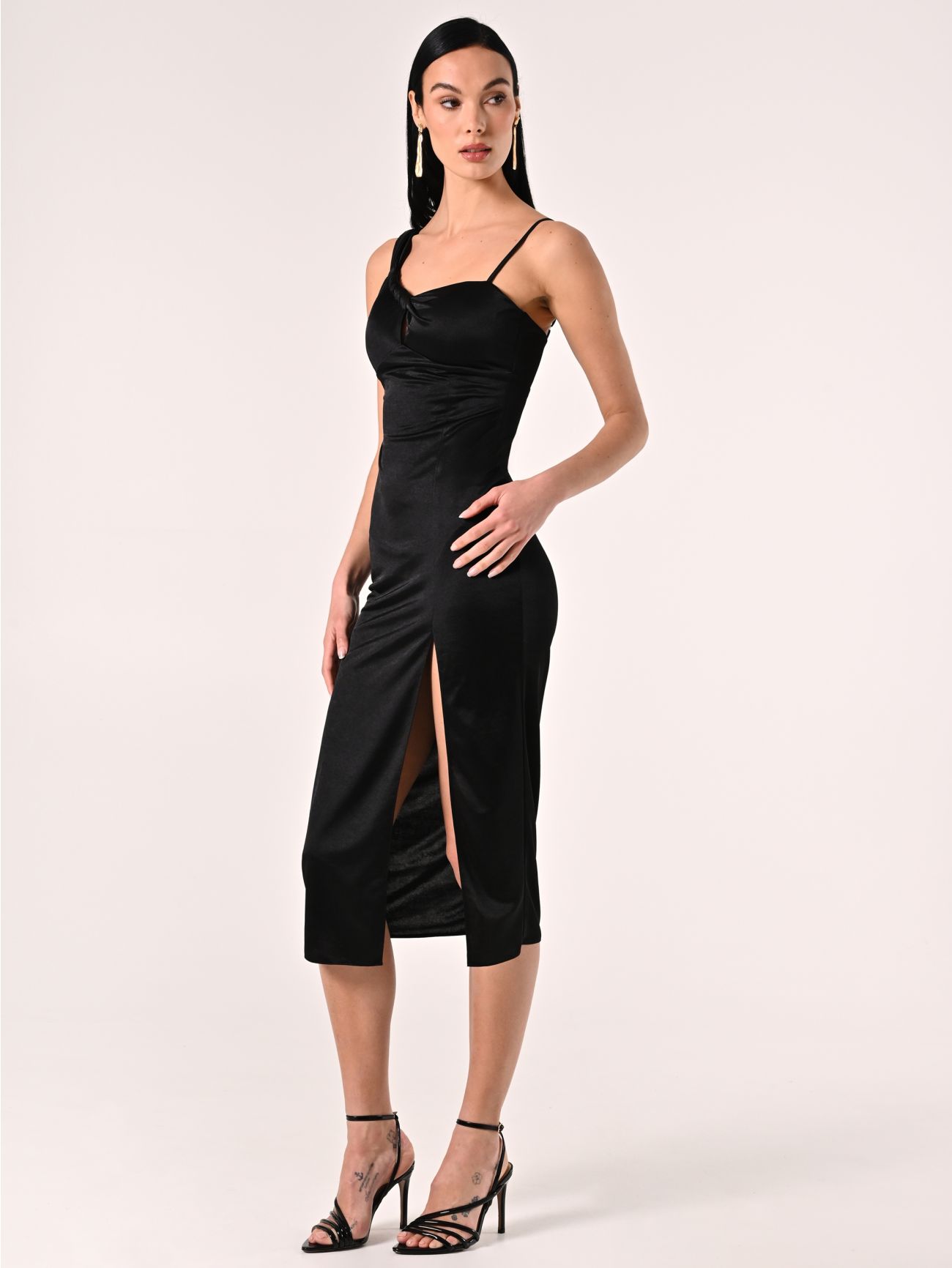 Stretch-Kleid in Schwarz in_i7