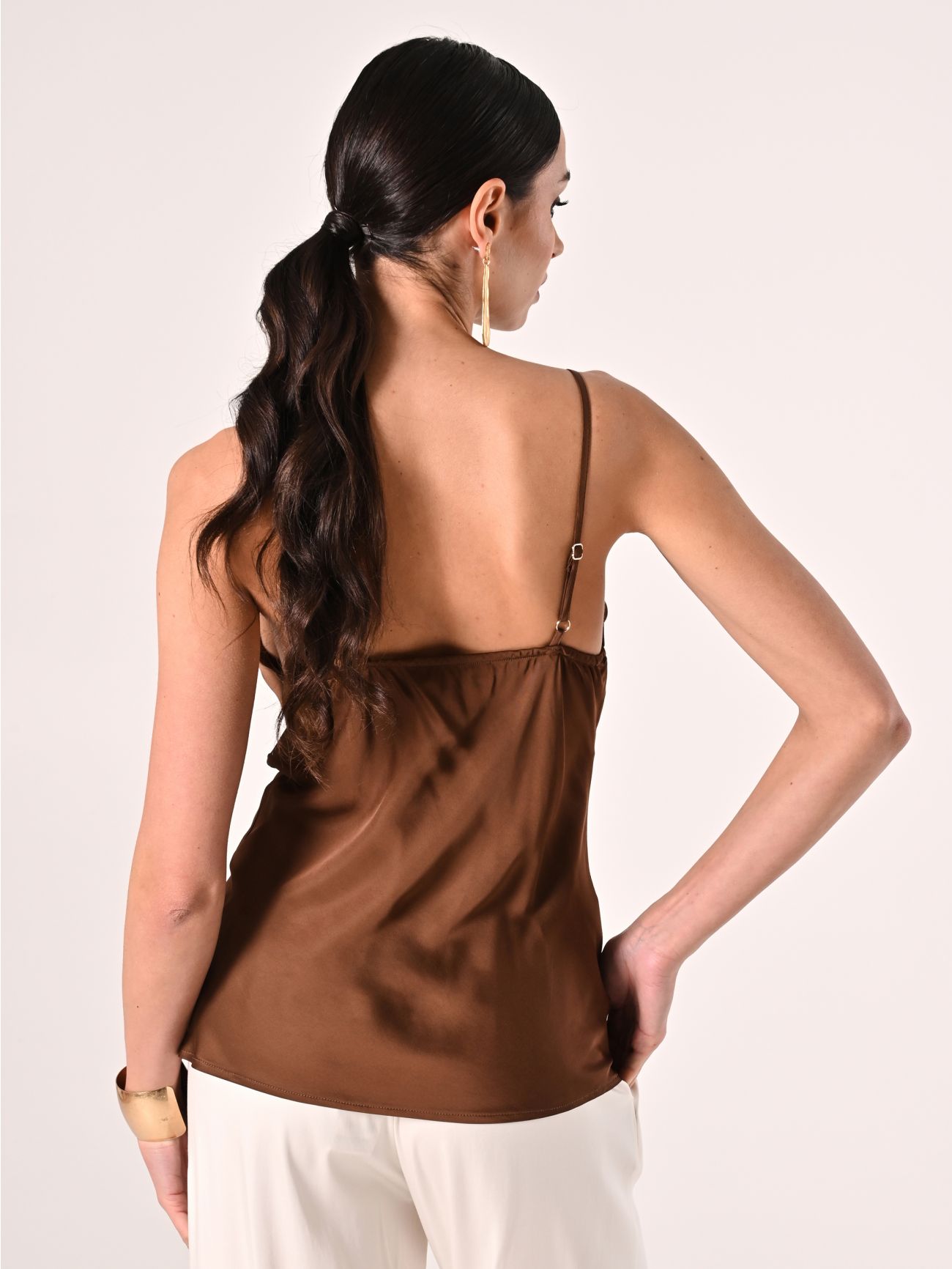 Top marron en satin det_3