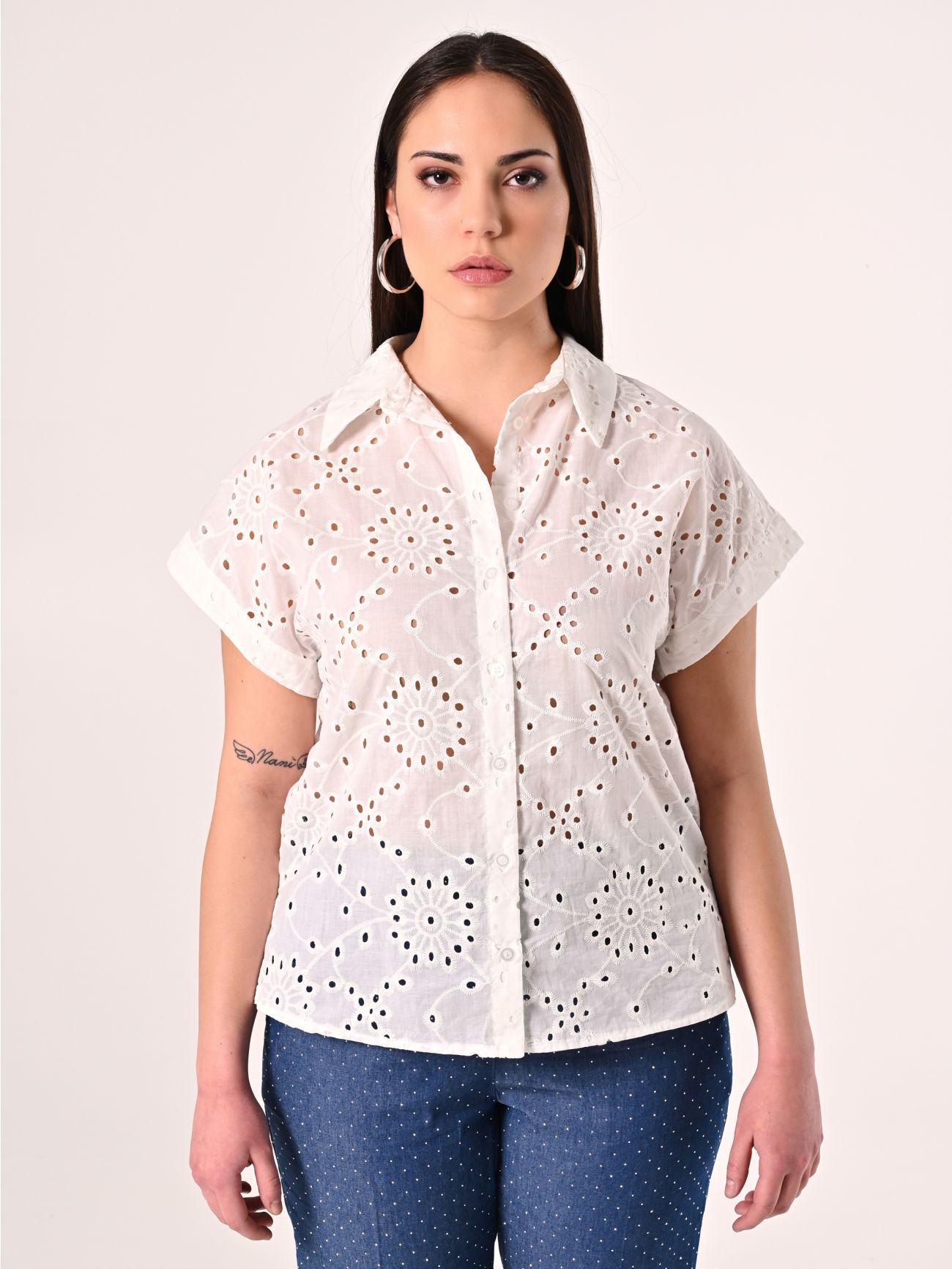 Camisa curvy de sangallo det_2