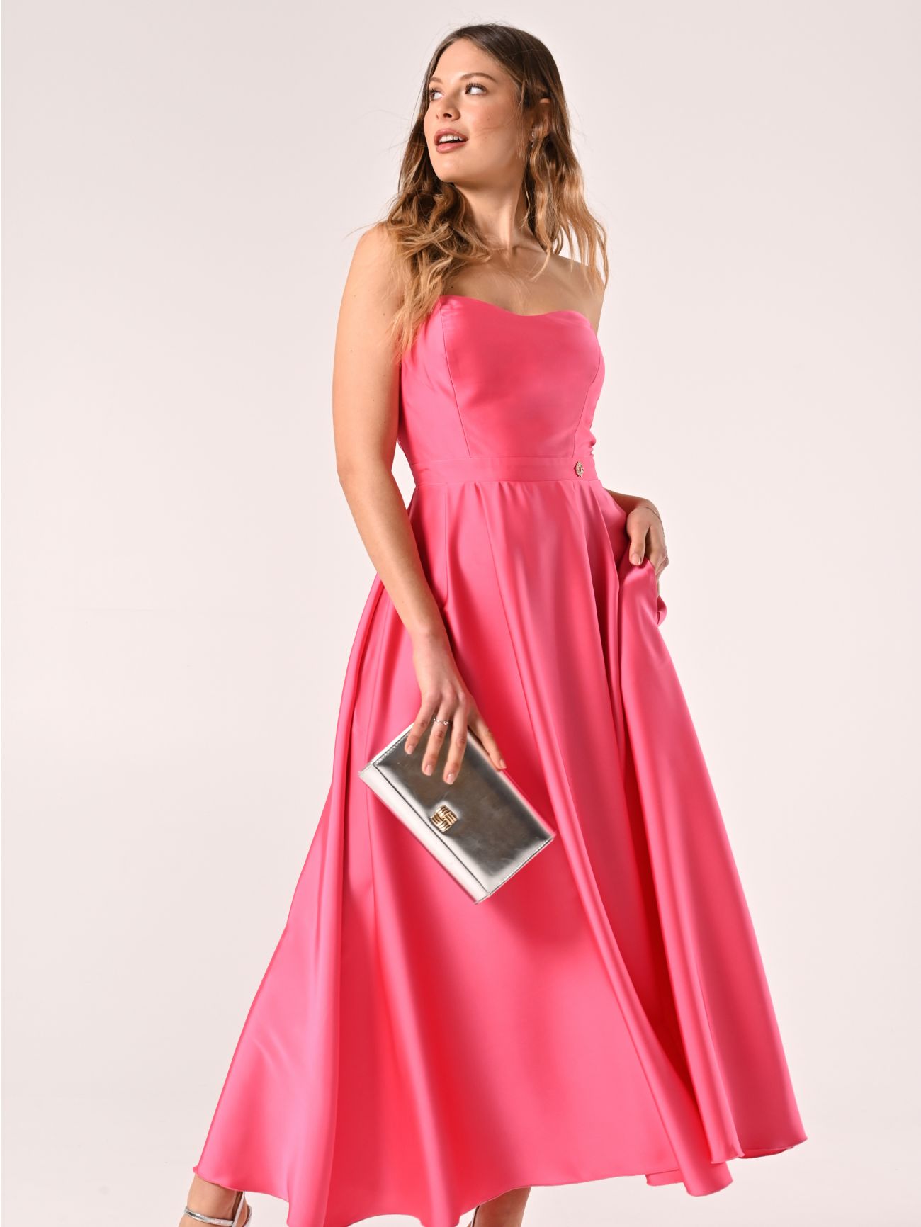 Robe évasée couleur rose pâle  Rinascimento