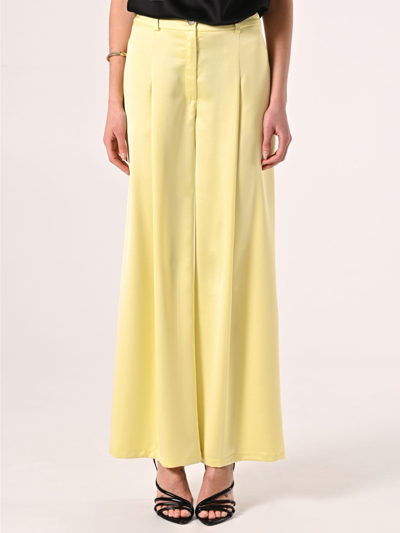 Pantaloni Gialli in Raso det_2