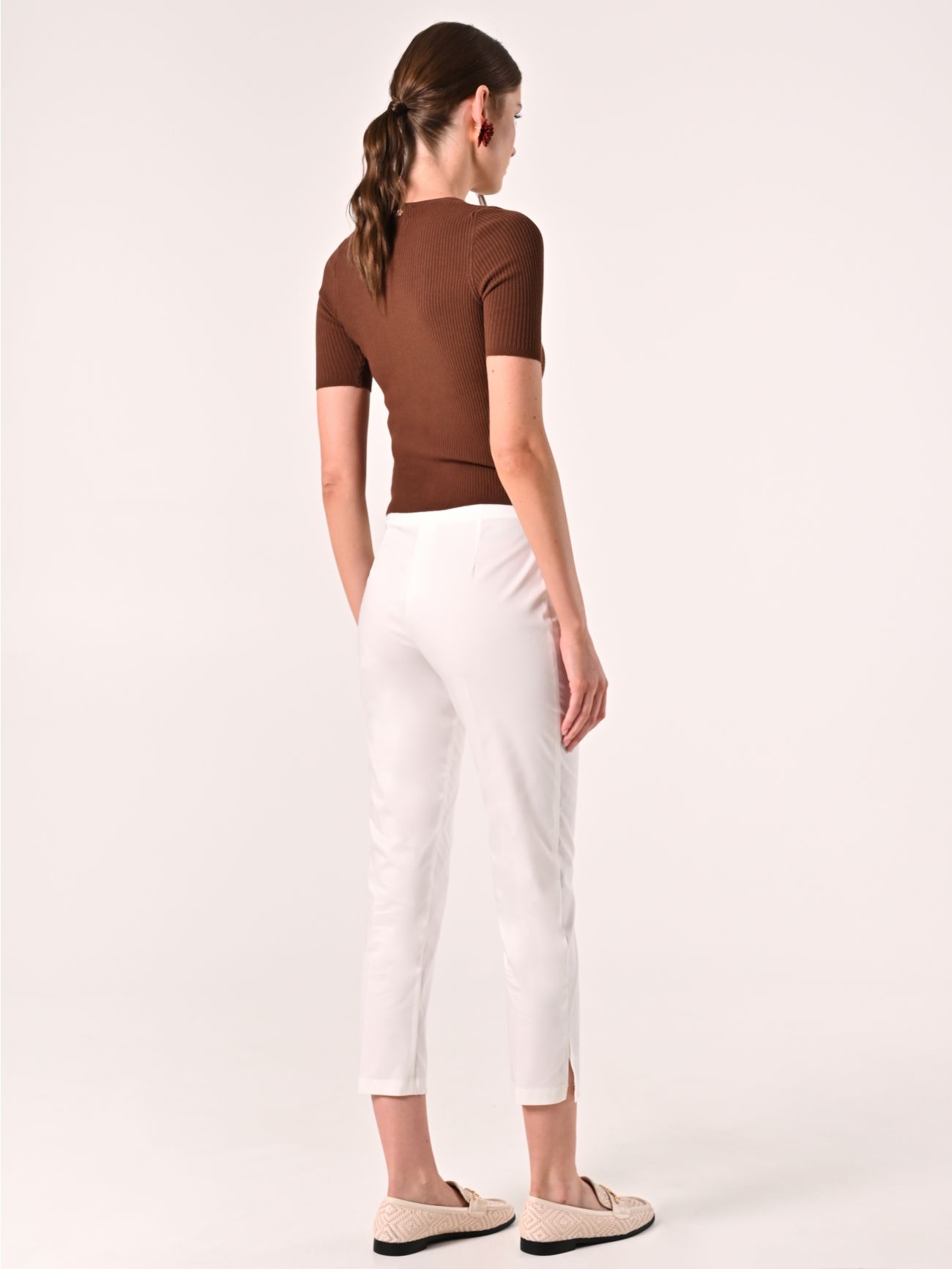 Pantalón pitillo de algodón blanco det_3