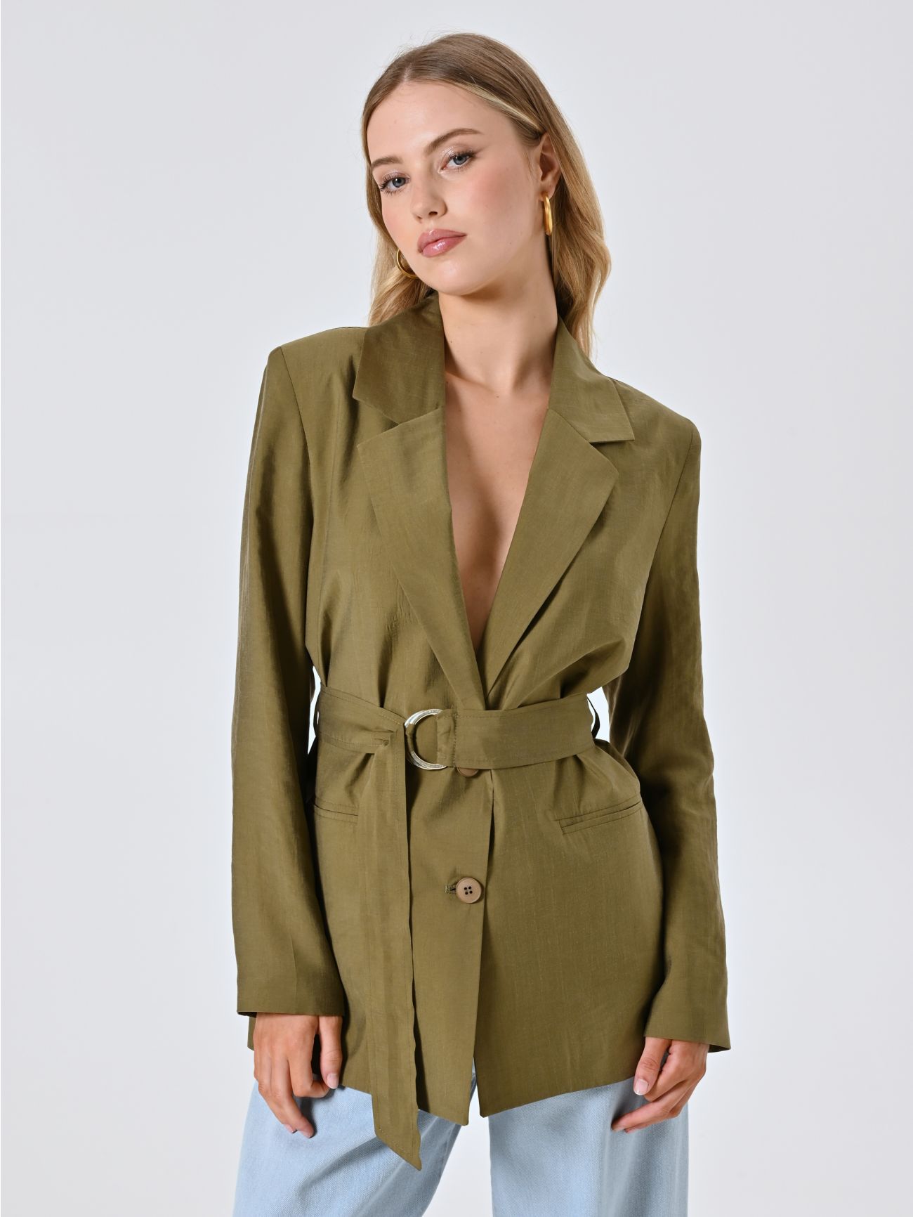 Militärgrüne Jacke mit Gürtel in_i7