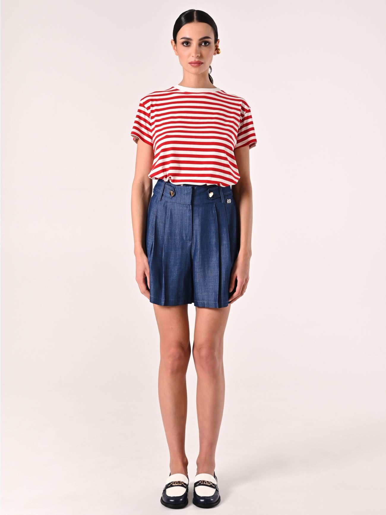 Camiseta de rayas marineras blancas y rojas det_1