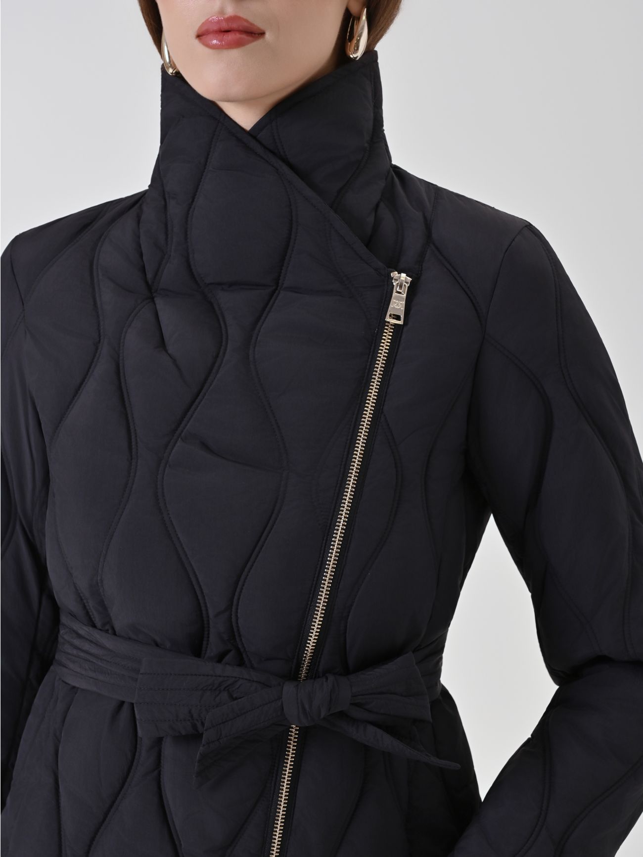 Black Biker Puffer Jacket in_i5