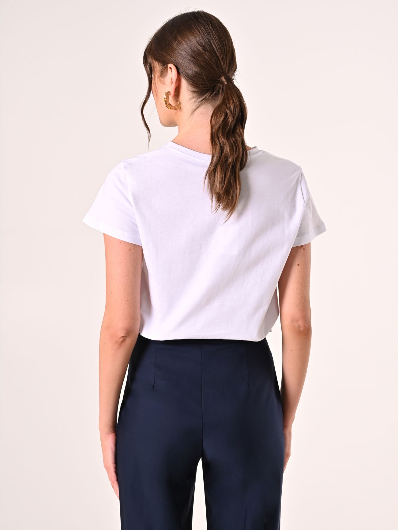 Cotton T-shirt with Light Blue & Gold Print det_3