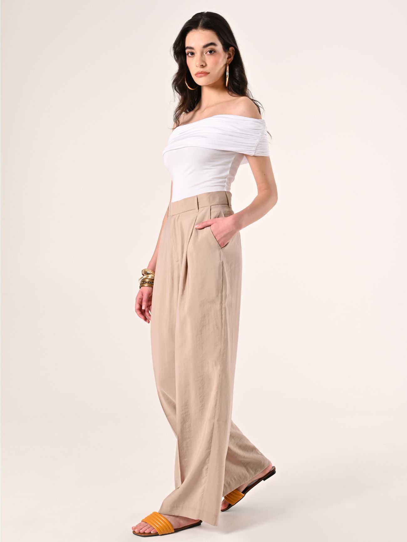 Wide Trousers in Dark Beige Modal Blend in_i7