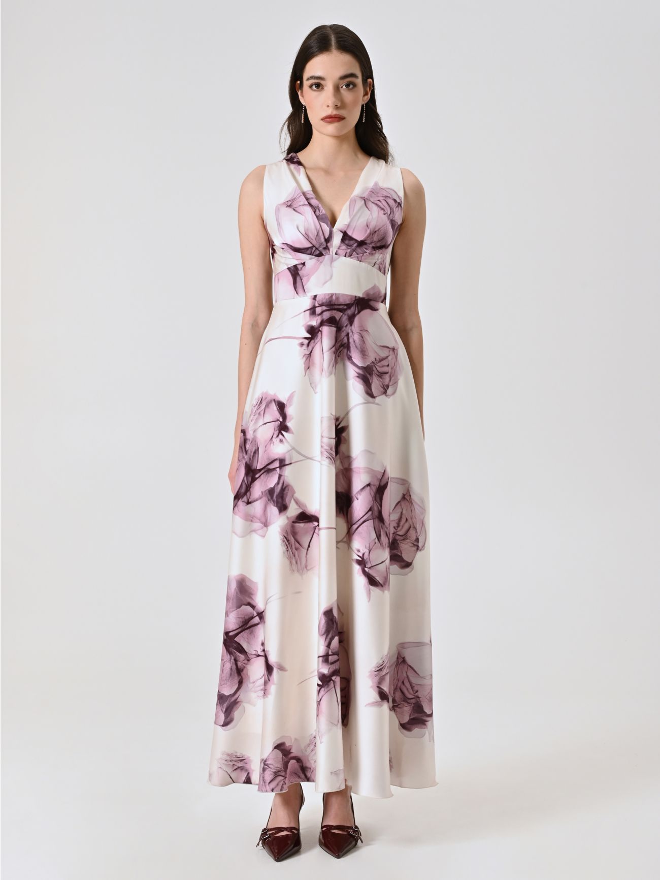 Langes Kleid mit Blumenmuster in Malve det_1