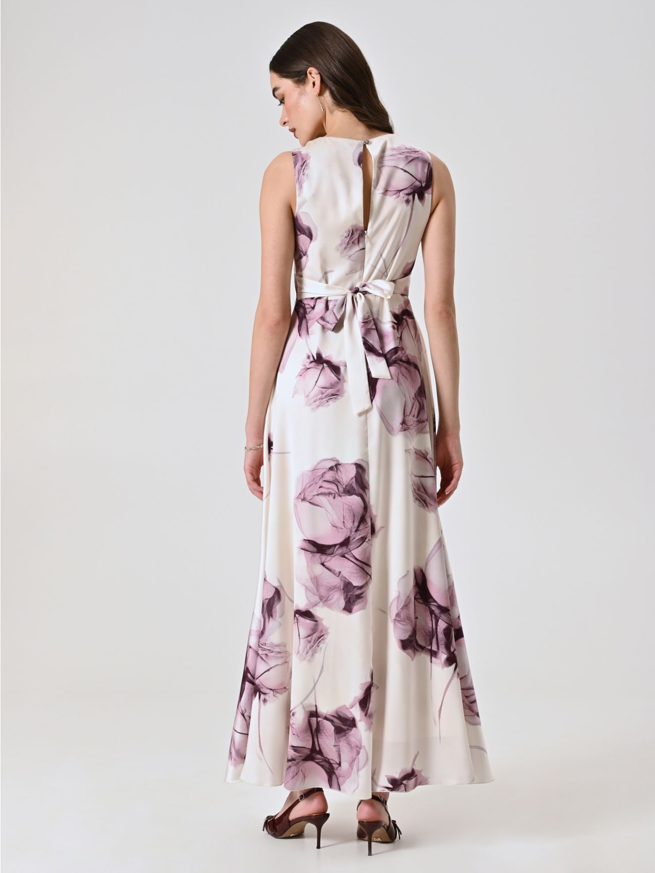 Langes Kleid mit Blumenmuster in Malve det_3