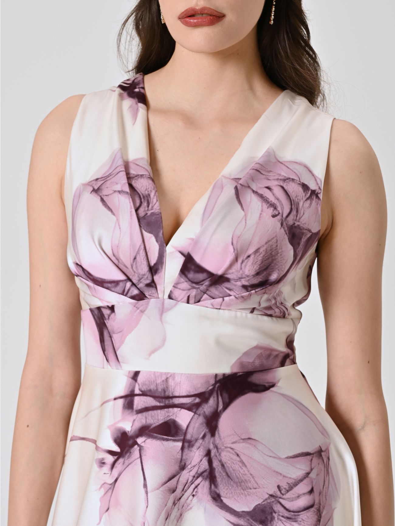 Langes Kleid mit Blumenmuster in Malve in_i5