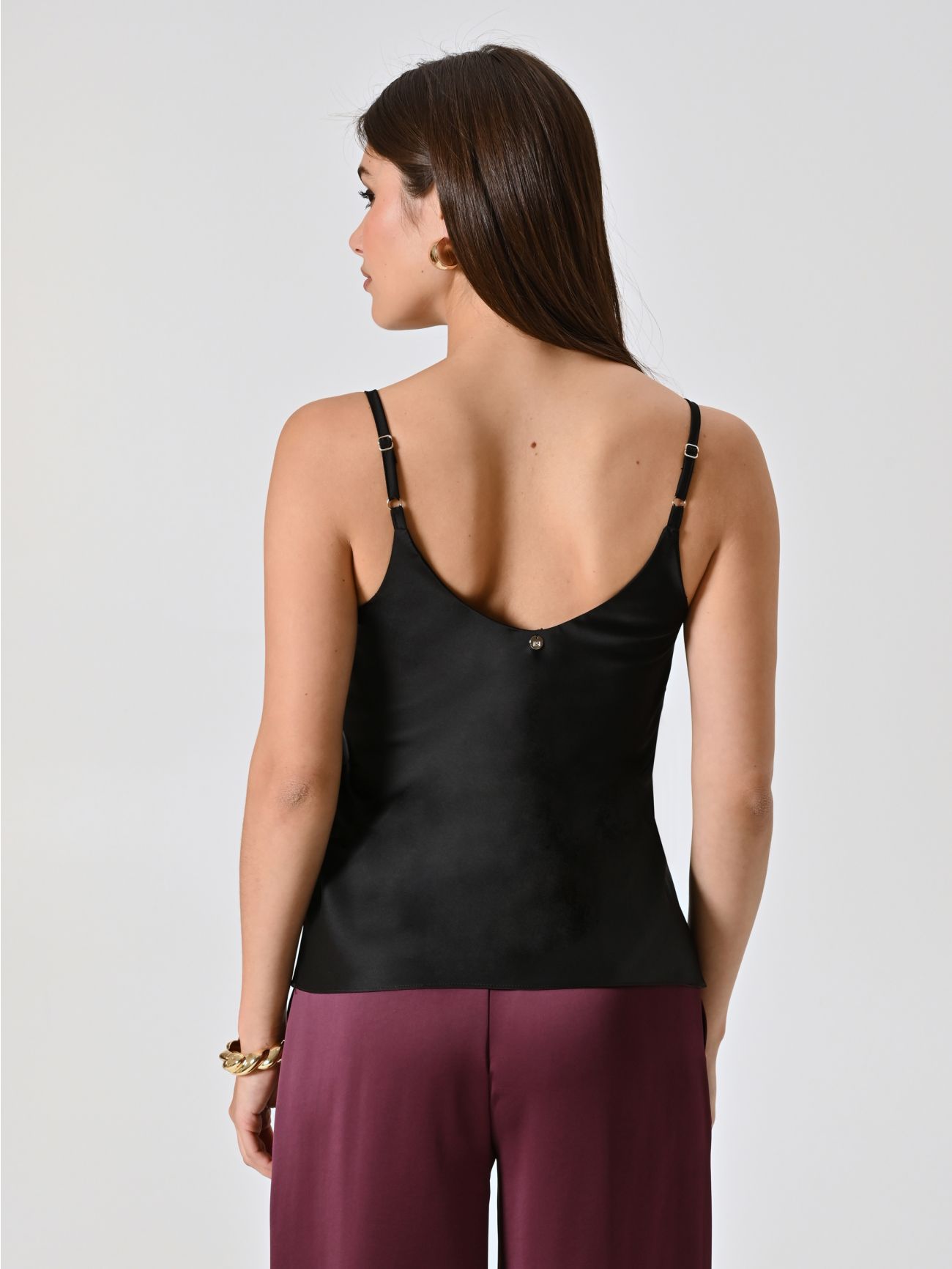 Black Top with Thin Straps det_3