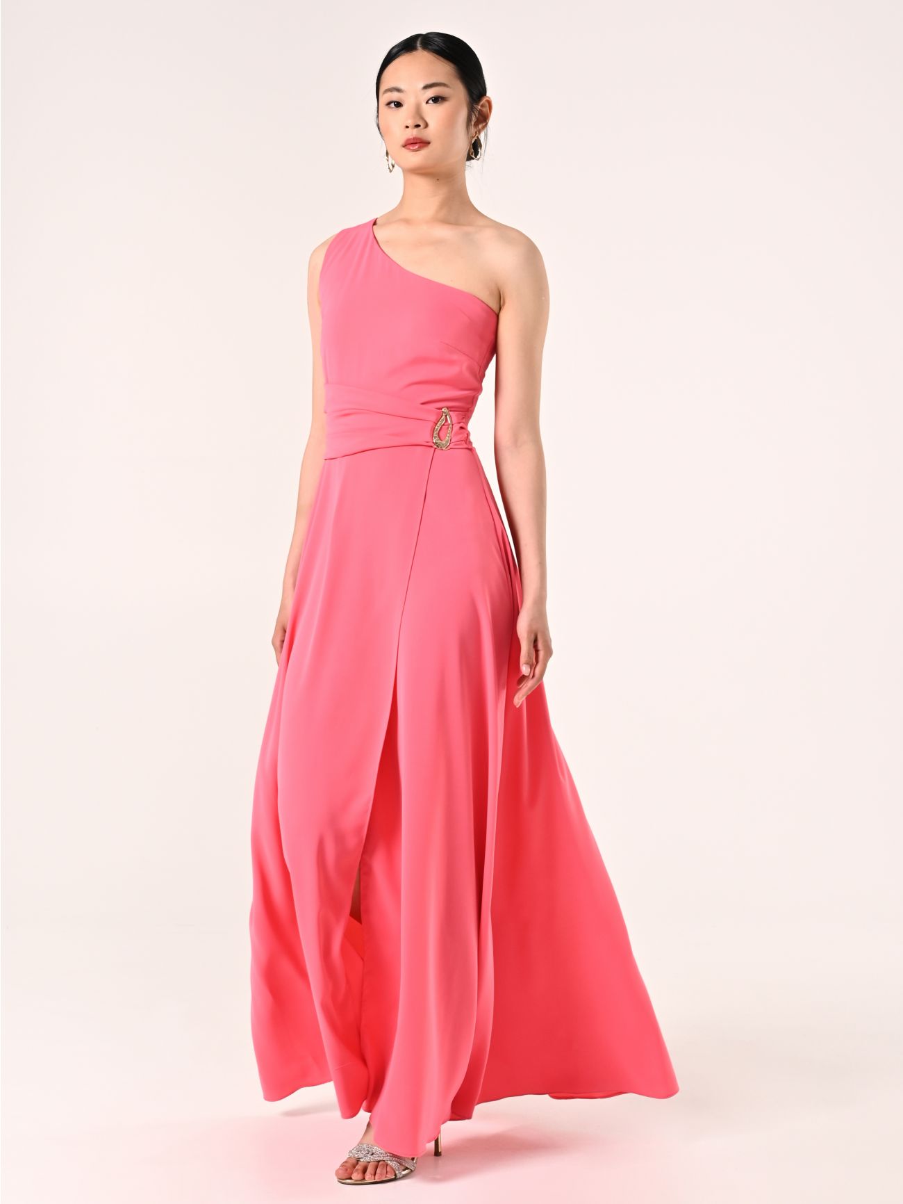 Robe en tissu fluide rose pâle in_i7