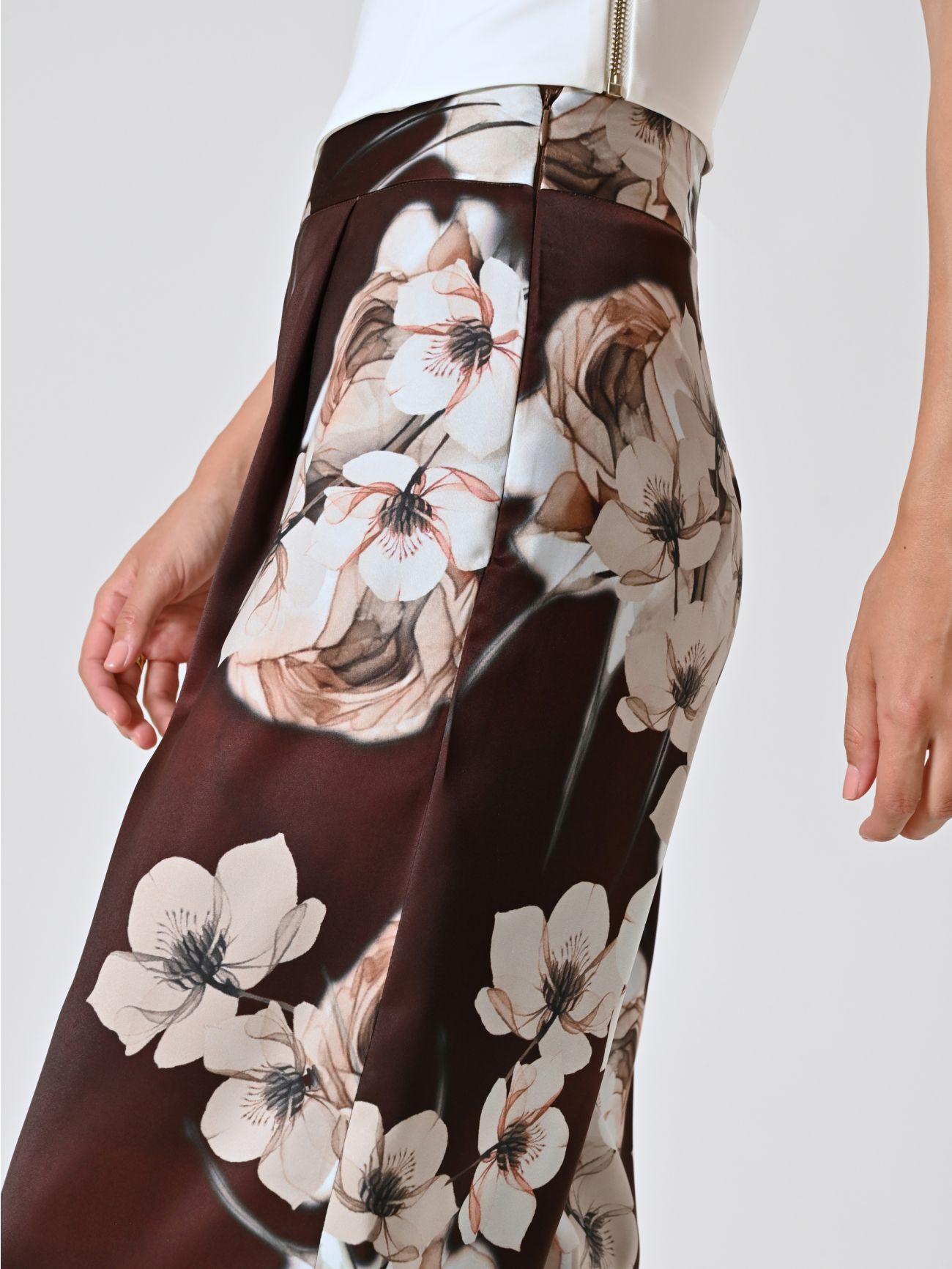 Pantalon imprimé fleuri in_i5