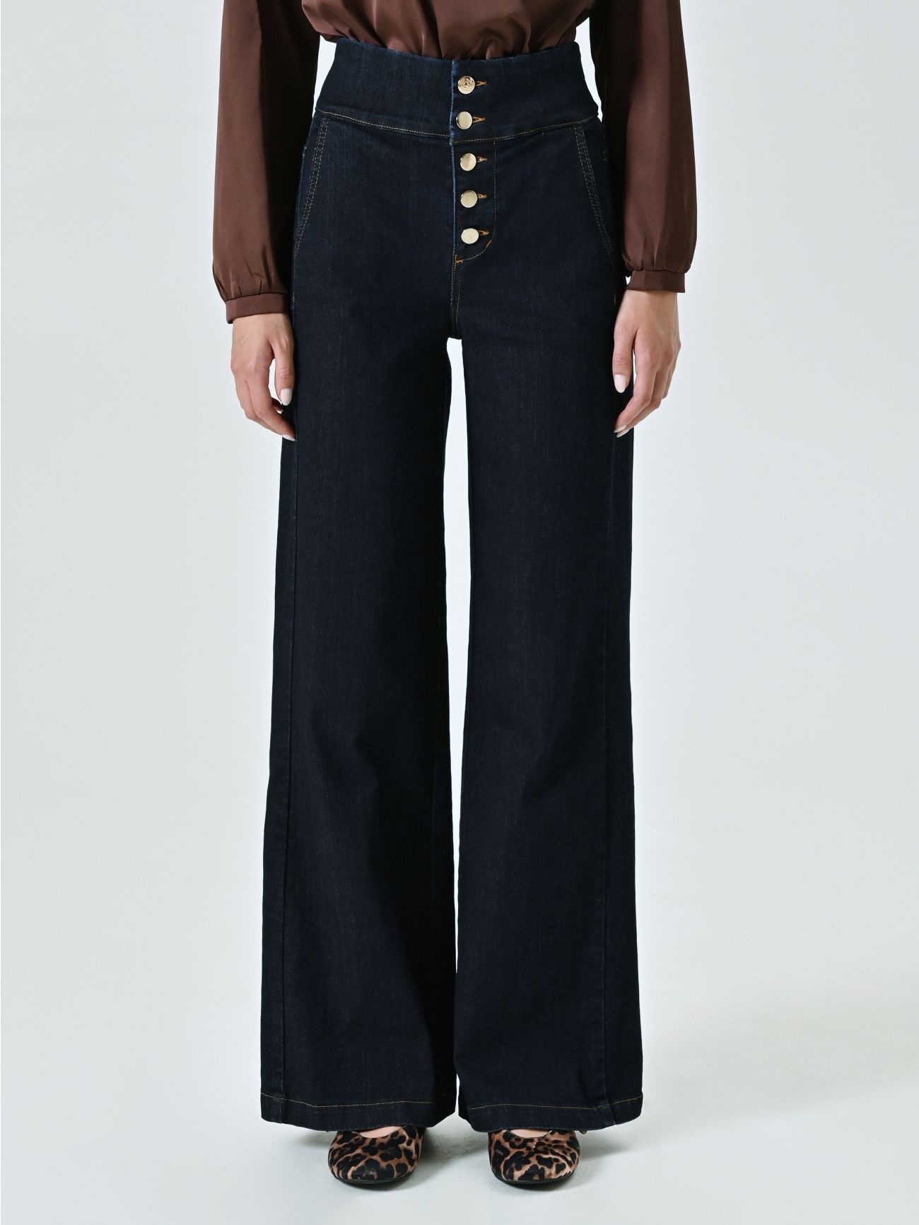 Vaqueros wide leg det_2