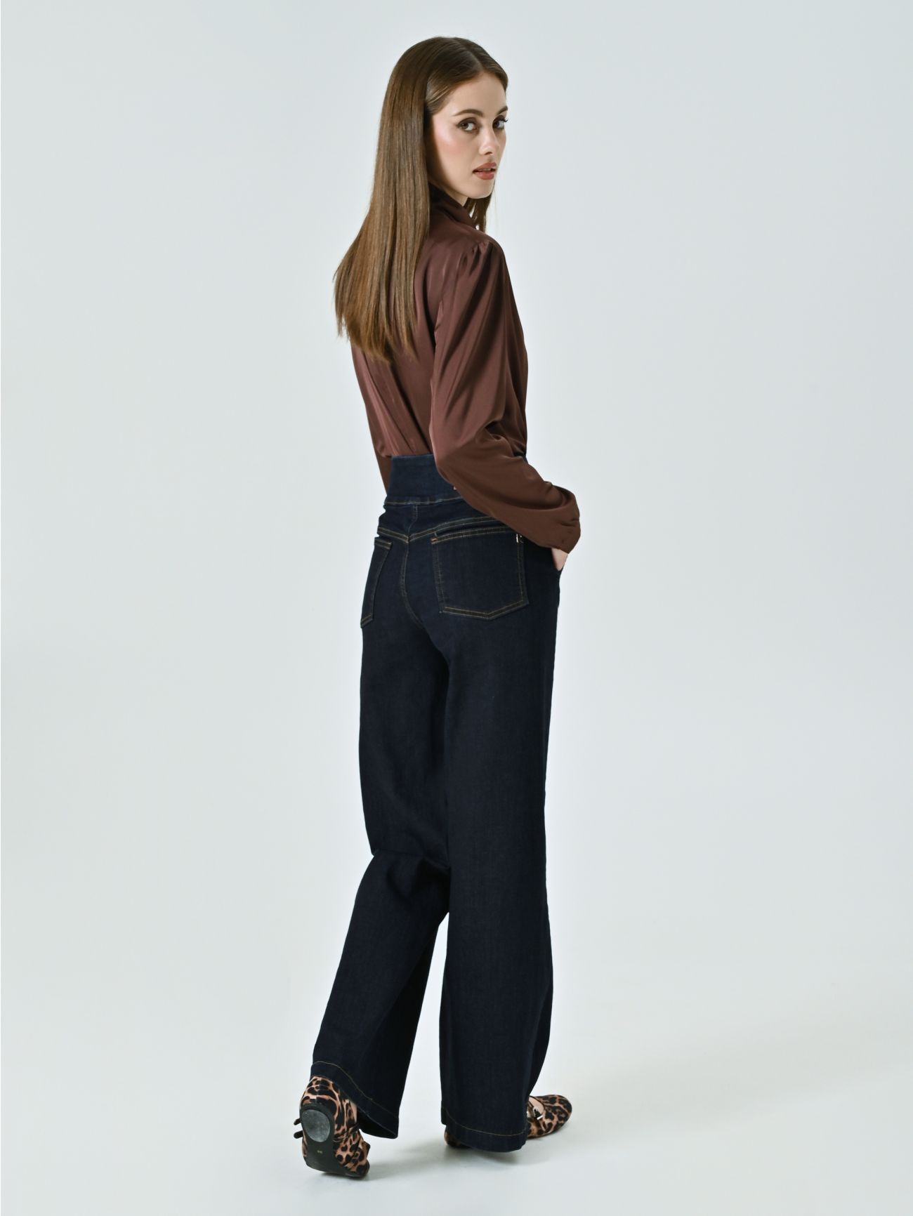 Vaqueros wide leg det_3