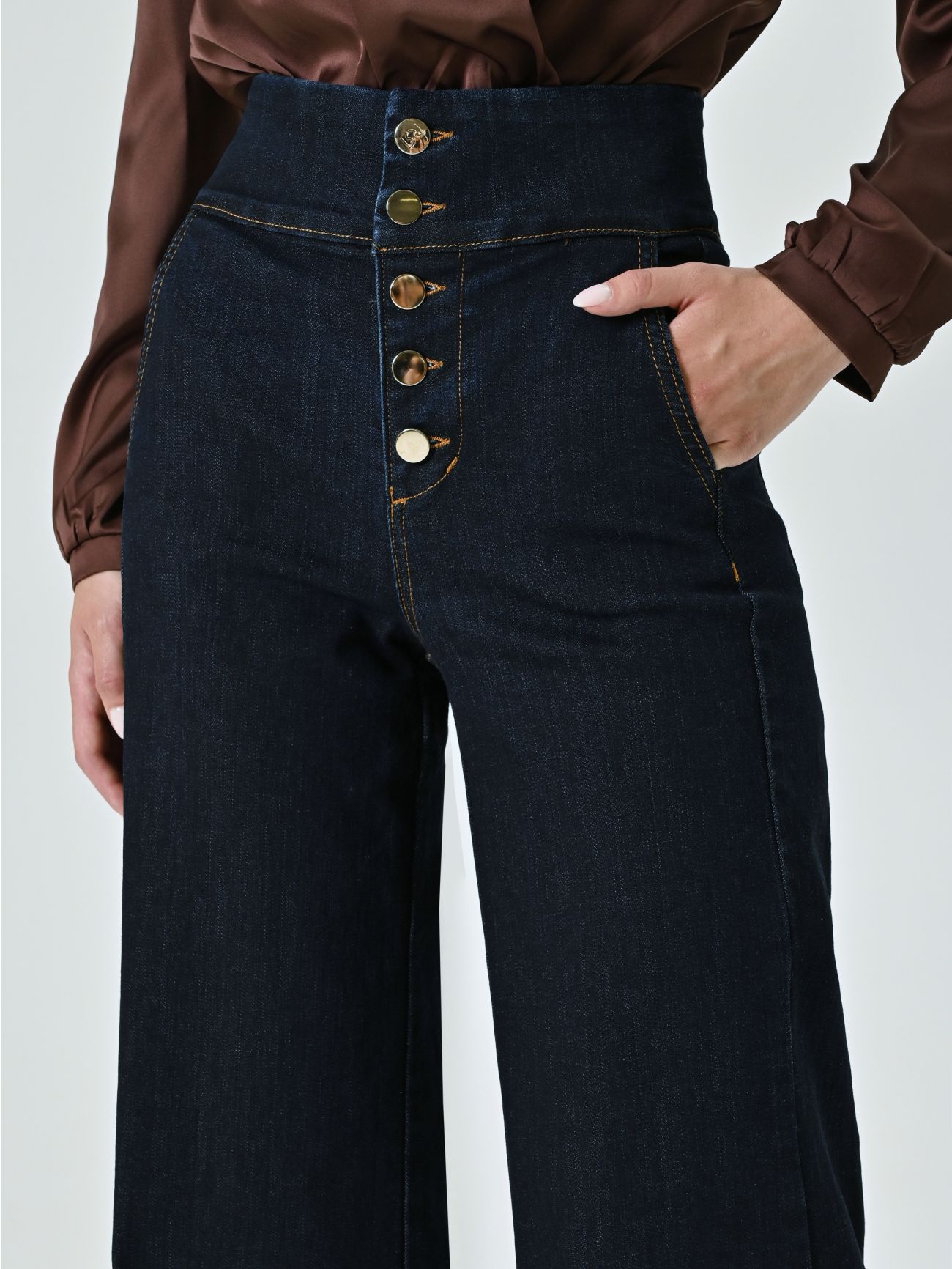 Vaqueros wide leg in_i5