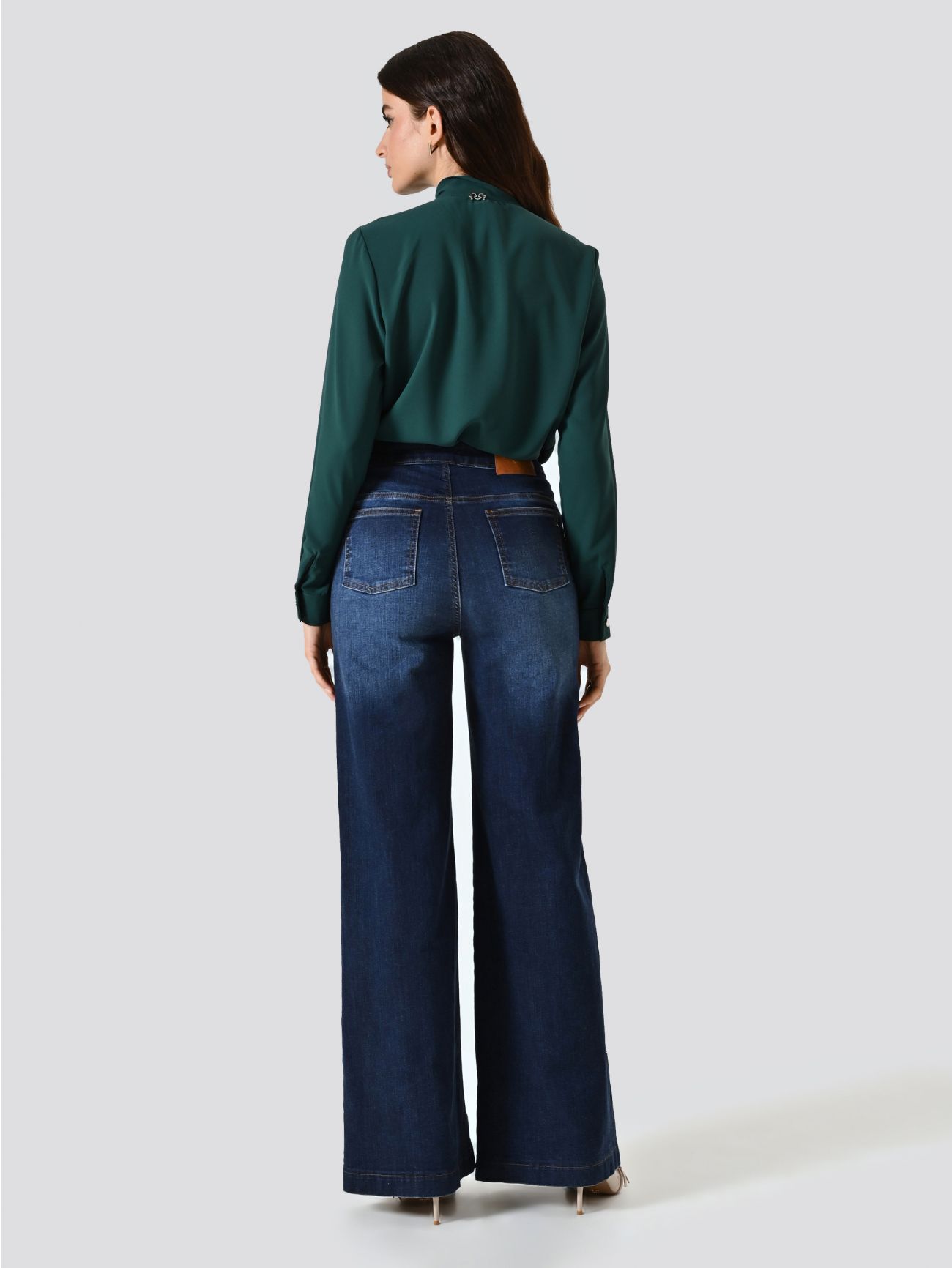 Vaqueros wide leg de lavado oscuro det_3