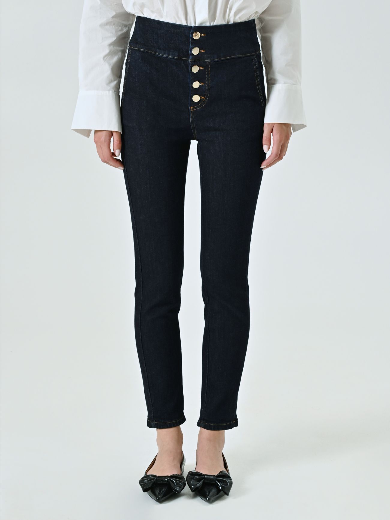 Jeans slim fit elásticos de lavado oscuro det_2