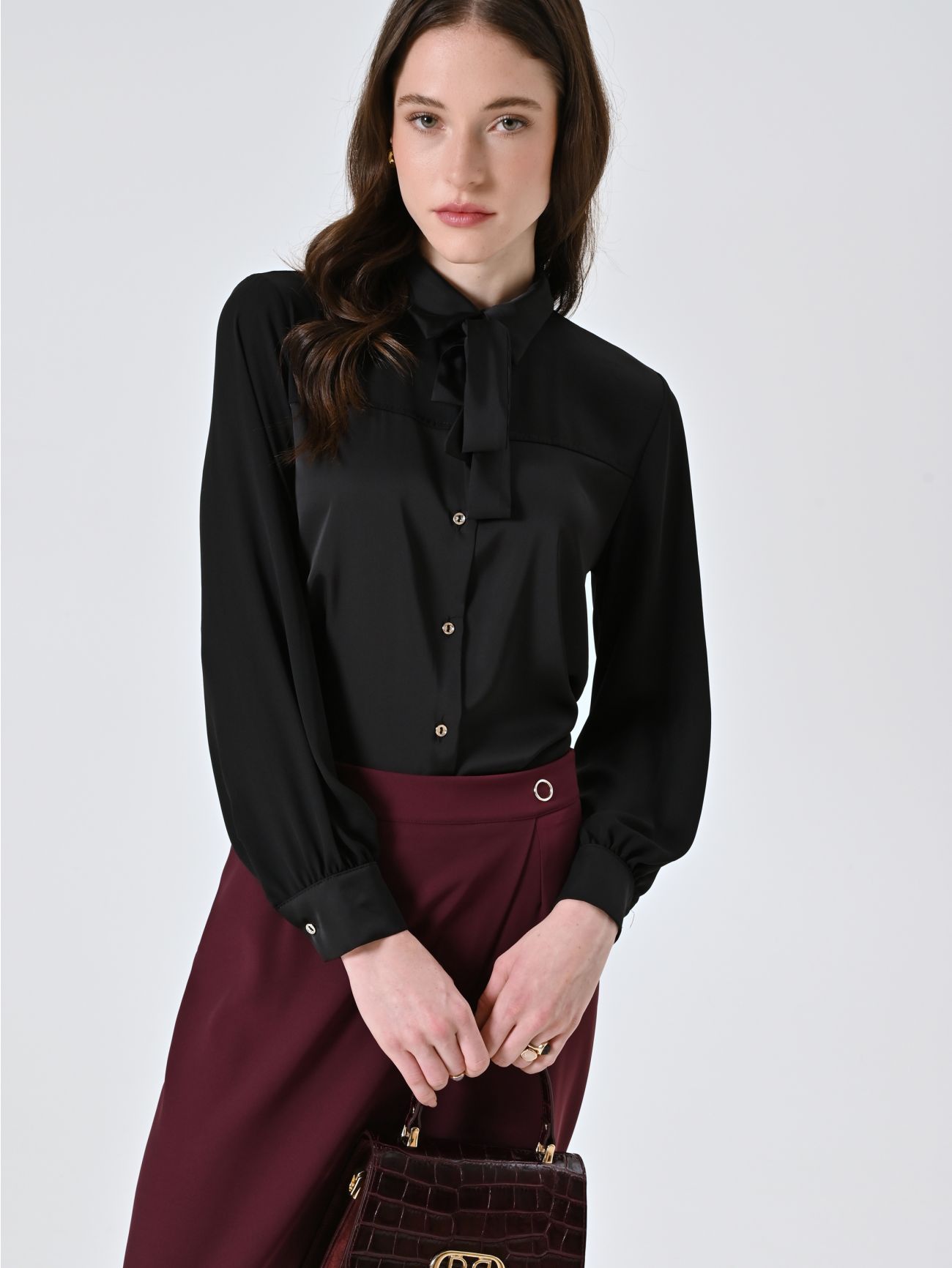 Camicia Nera con Fiocco Removibile sp_e1