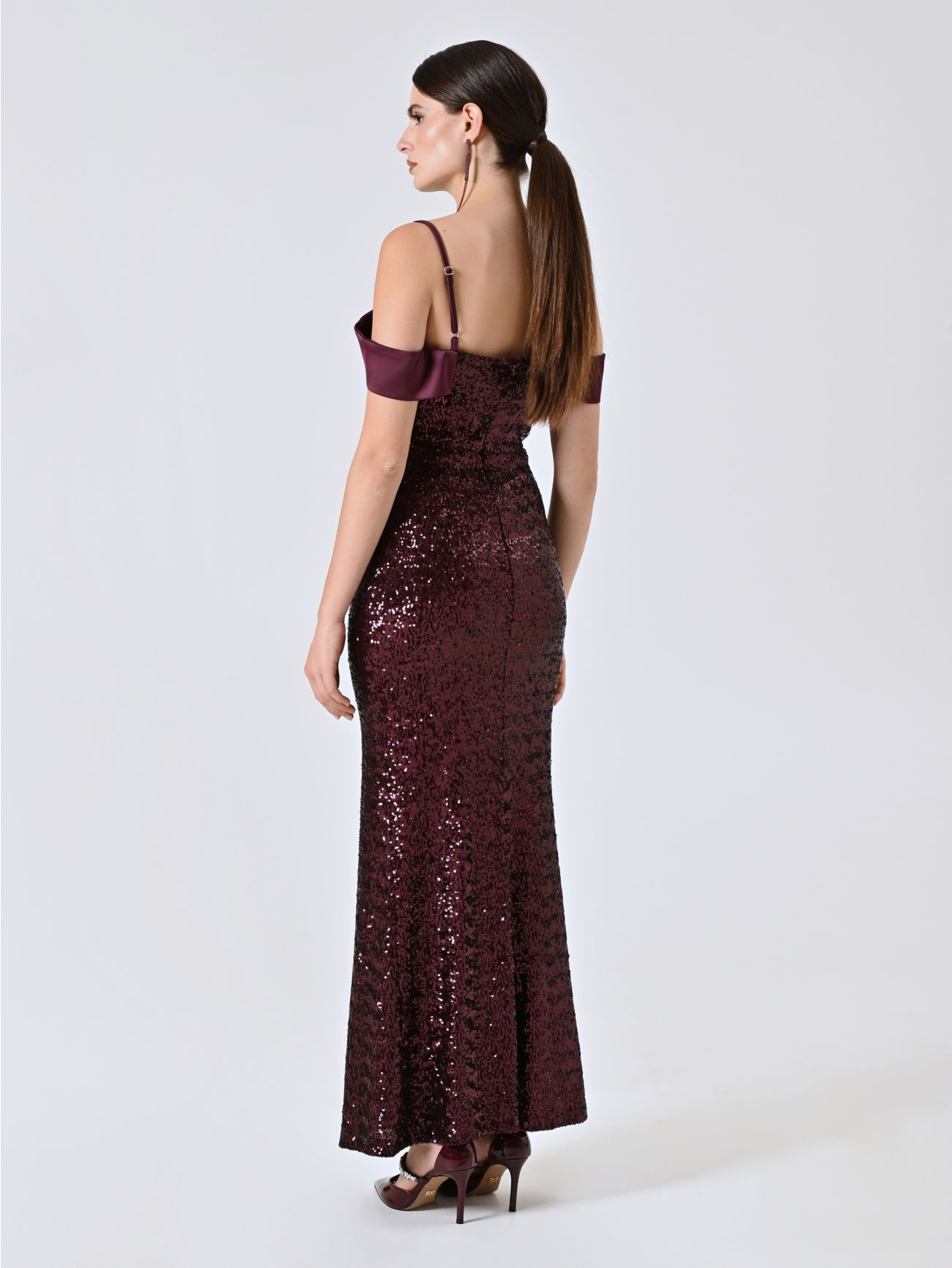 Langes Paillettenkleid in Bordeaux det_3