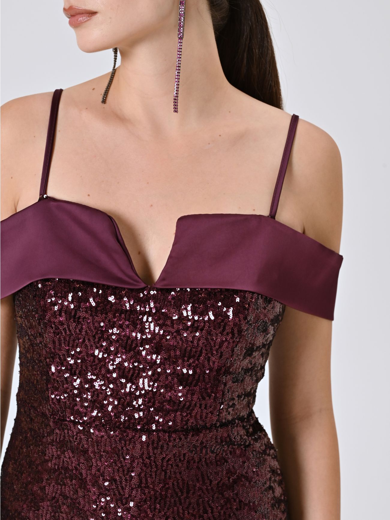 Langes Paillettenkleid in Bordeaux in_i5