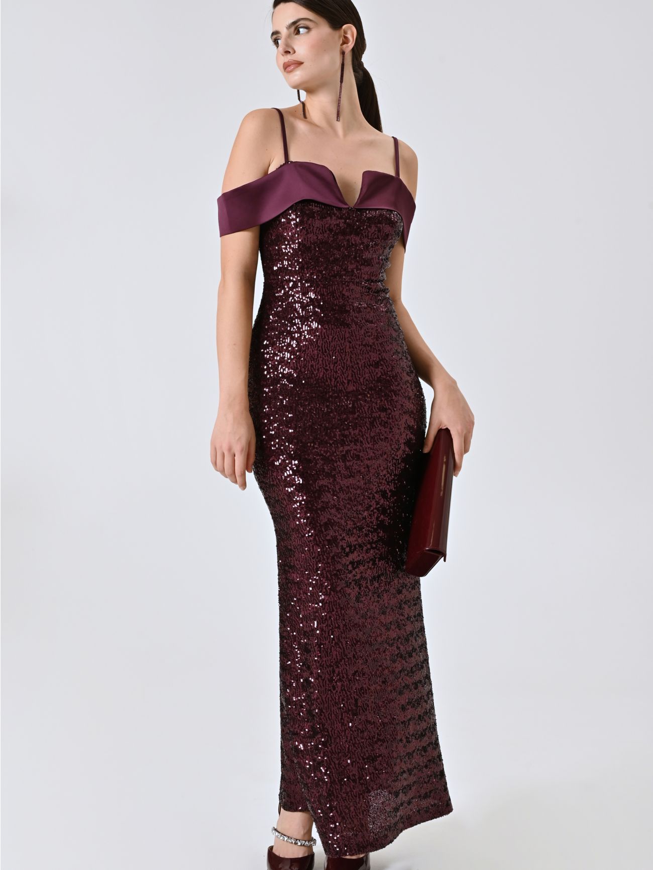 Langes Paillettenkleid in Bordeaux  Rinascimento