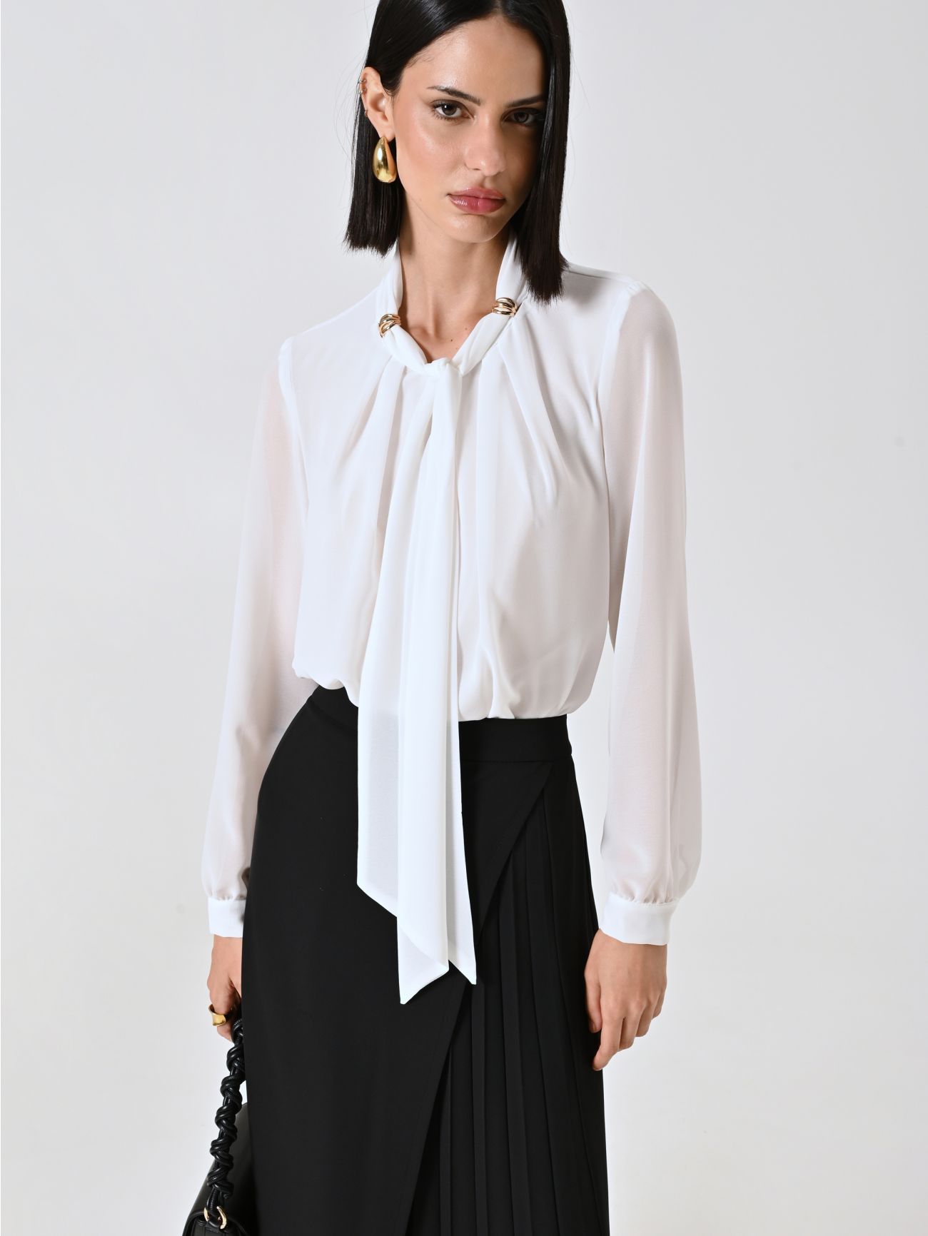 White Blouse with Bow and Gold Details sp_e1