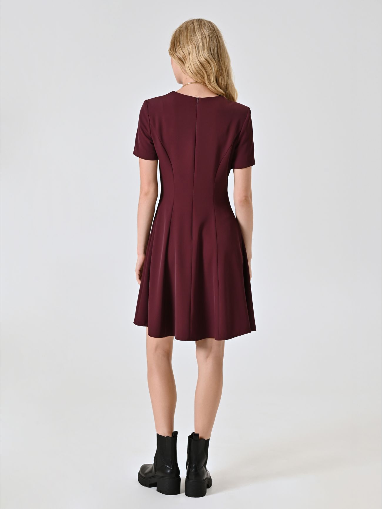 Kleid mit Tellerrock in Bordeaux aus Cady det_3