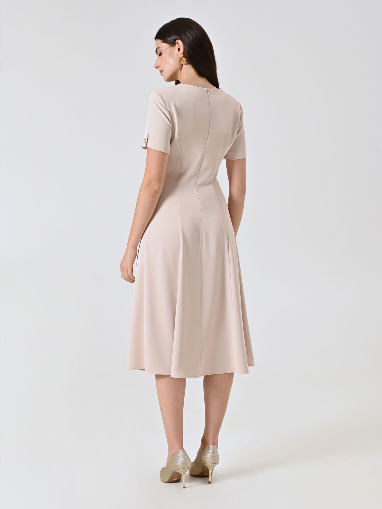 Vestido de vuelo beige claro det_3