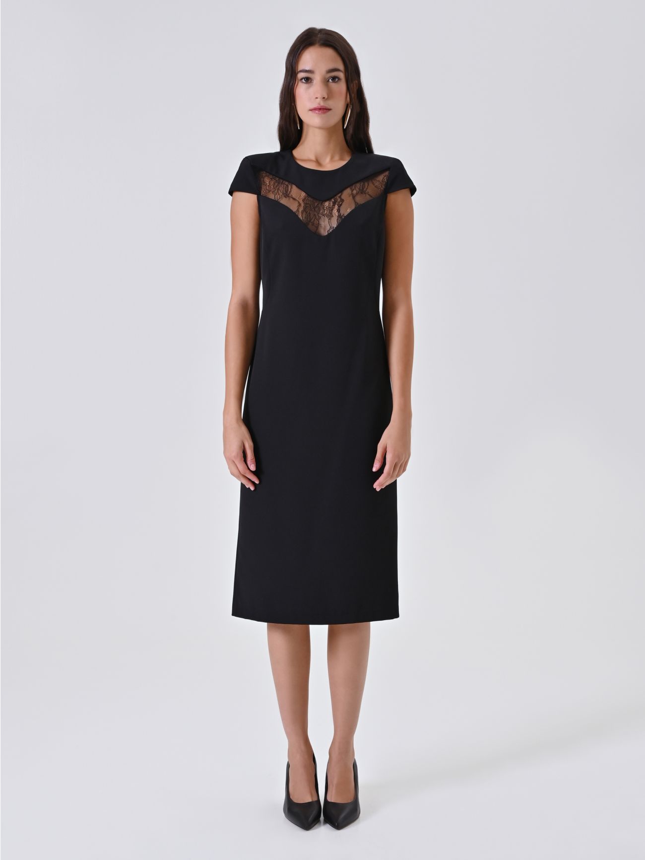 Vestido de tubo negro con cuerpo de encaje det_1