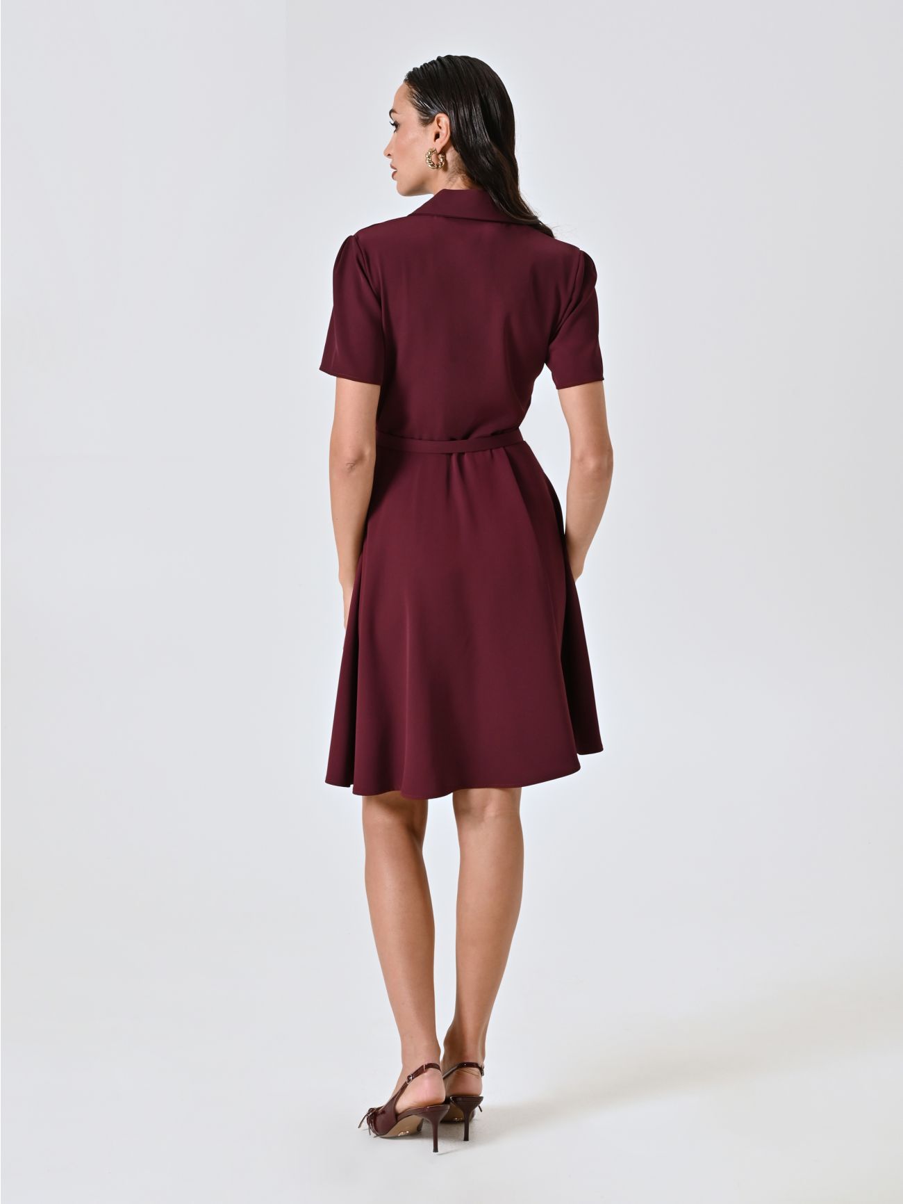 Kleid mit Reißverschluss und Kragen det_3