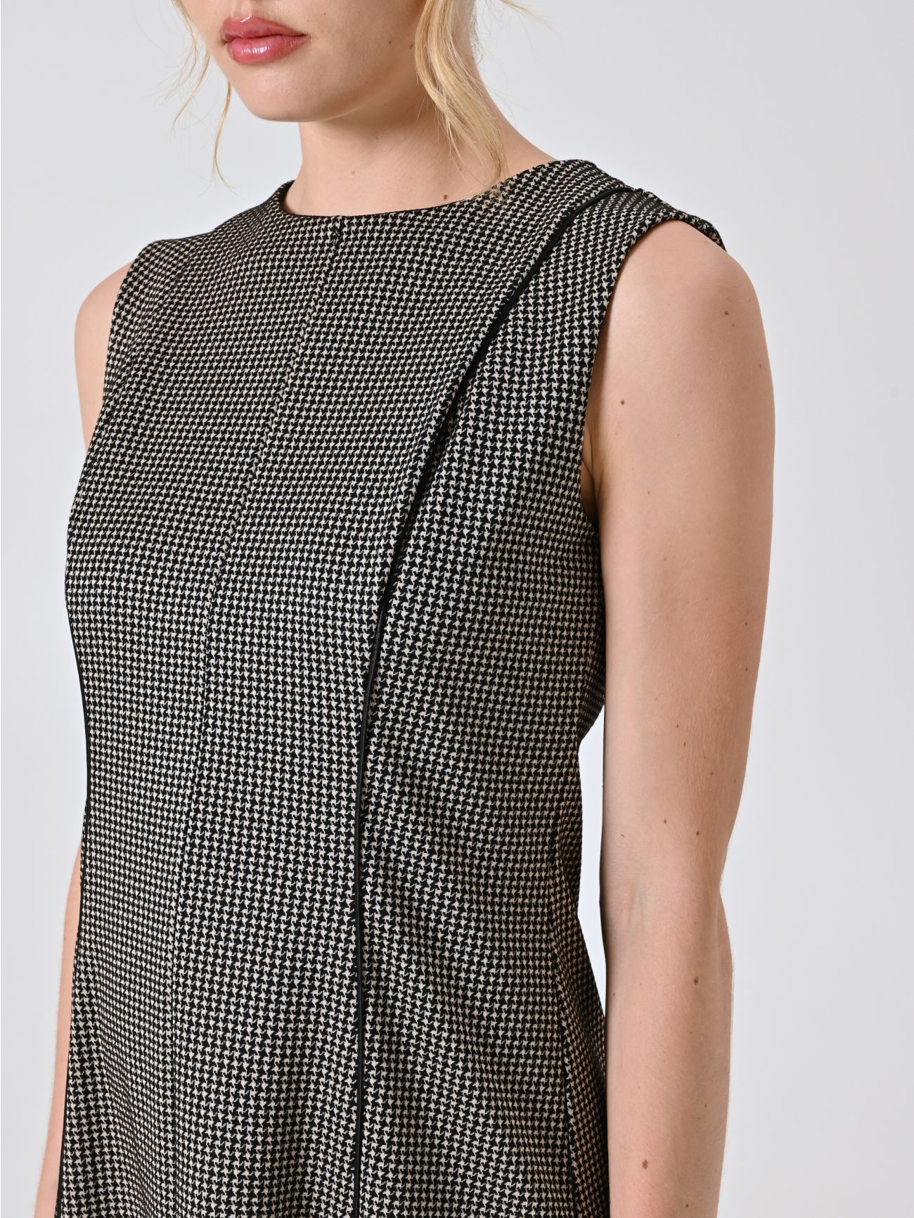 Kleid mit Hahnentrittmuster in_i5