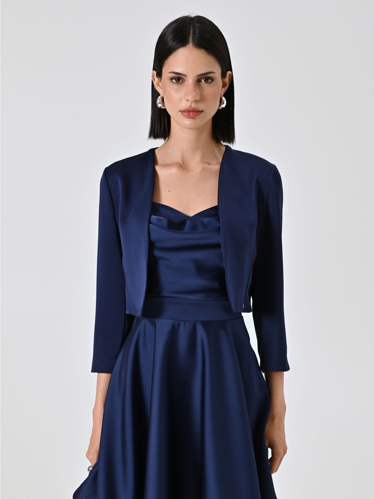 Bolero aus Satin in Blau det_2