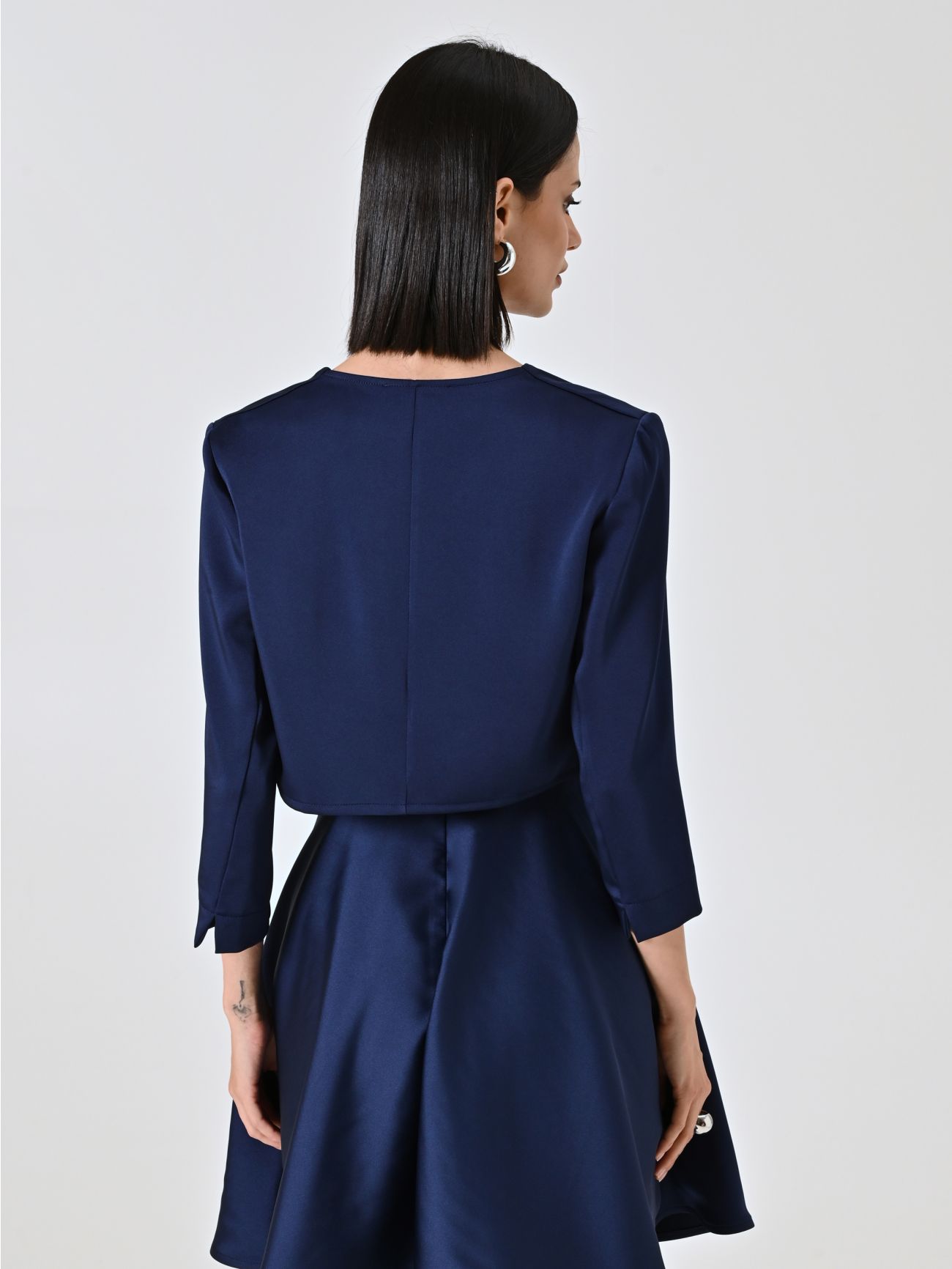 Bolero aus Satin in Blau det_3