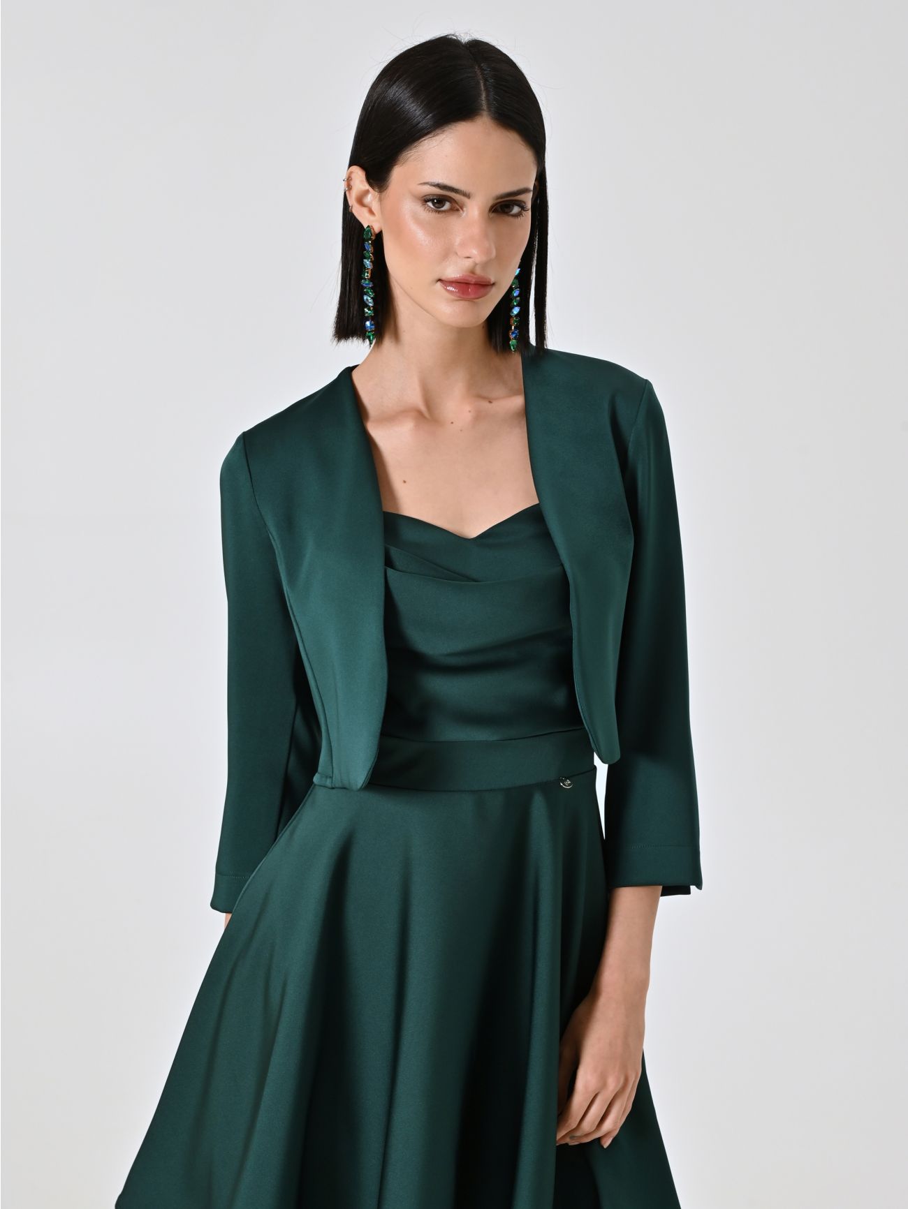 Bolero aus Satin in Grün in_i7